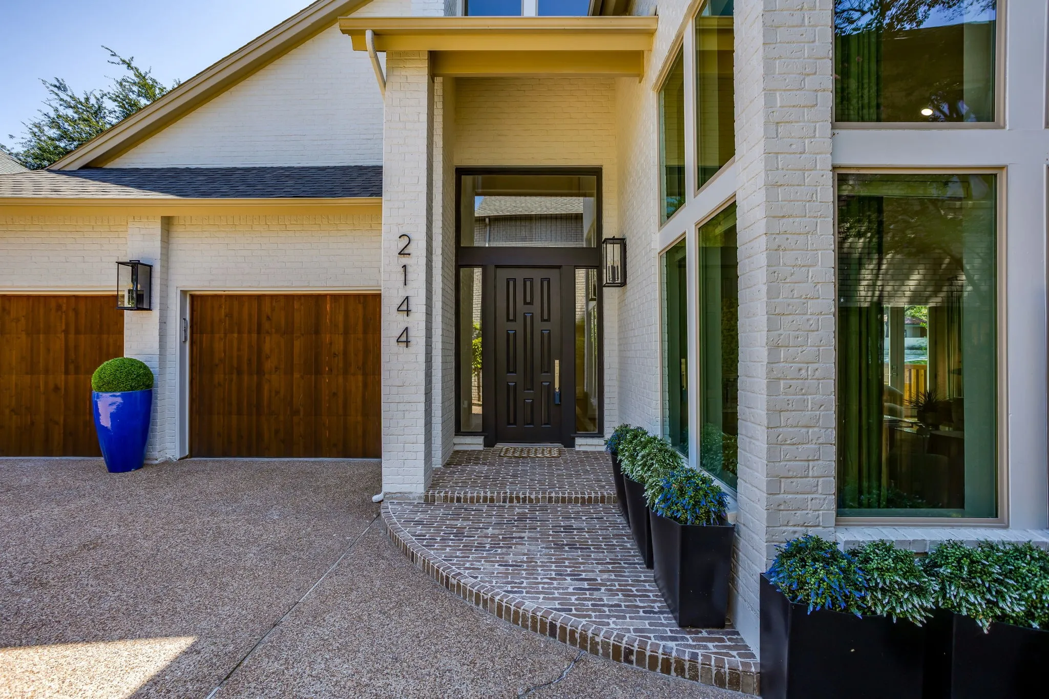 Single Family Residence For Sale in Tarrant County , 2144 Fountain Square Drive, Fort Worth, Texas 76107, 4 Bedroom, 4 Bathroom, 2 Garage spaces, 3,710 Sqft, built in 1984, mls#21374791, Real Estate Agent in Fort Worth, Homes For Sale in Tarrant county, Homes For Sale in Fort Worth, Realtor in Fort Worth Texas, Real Estate Brokerage Independent Realty Texas, Luminita Cordes Realtor