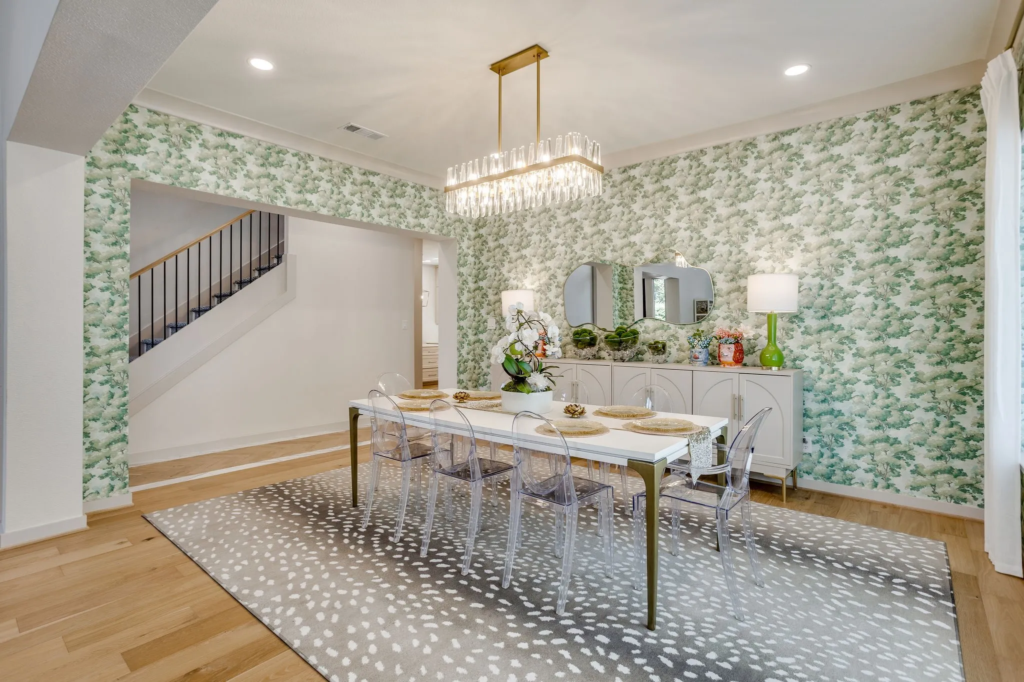 Single Family Residence For Sale in Tarrant County , 2144 Fountain Square Drive, Fort Worth, Texas 76107, 4 Bedroom, 4 Bathroom, 2 Garage spaces, 3,710 Sqft, built in 1984, mls#21374791, Real Estate Agent in Fort Worth, Homes For Sale in Tarrant county, Homes For Sale in Fort Worth, Realtor in Fort Worth Texas, Real Estate Brokerage Independent Realty Texas, Luminita Cordes Realtor