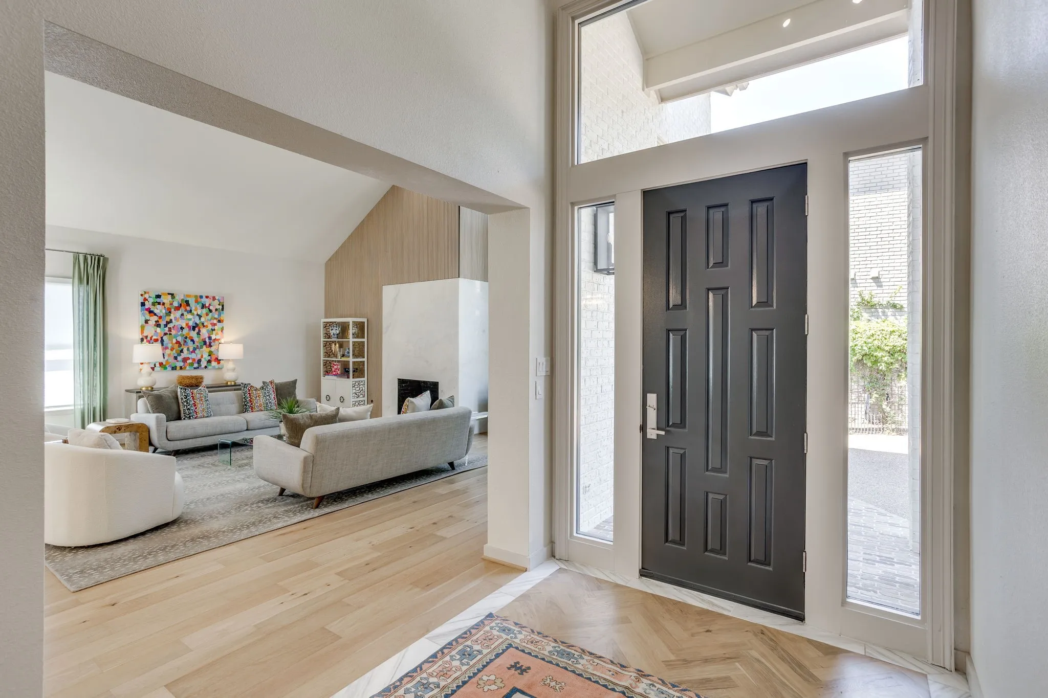 Single Family Residence For Sale in Tarrant County , 2144 Fountain Square Drive, Fort Worth, Texas 76107, 4 Bedroom, 4 Bathroom, 2 Garage spaces, 3,710 Sqft, built in 1984, mls#21374791, Real Estate Agent in Fort Worth, Homes For Sale in Tarrant county, Homes For Sale in Fort Worth, Realtor in Fort Worth Texas, Real Estate Brokerage Independent Realty Texas, Luminita Cordes Realtor
