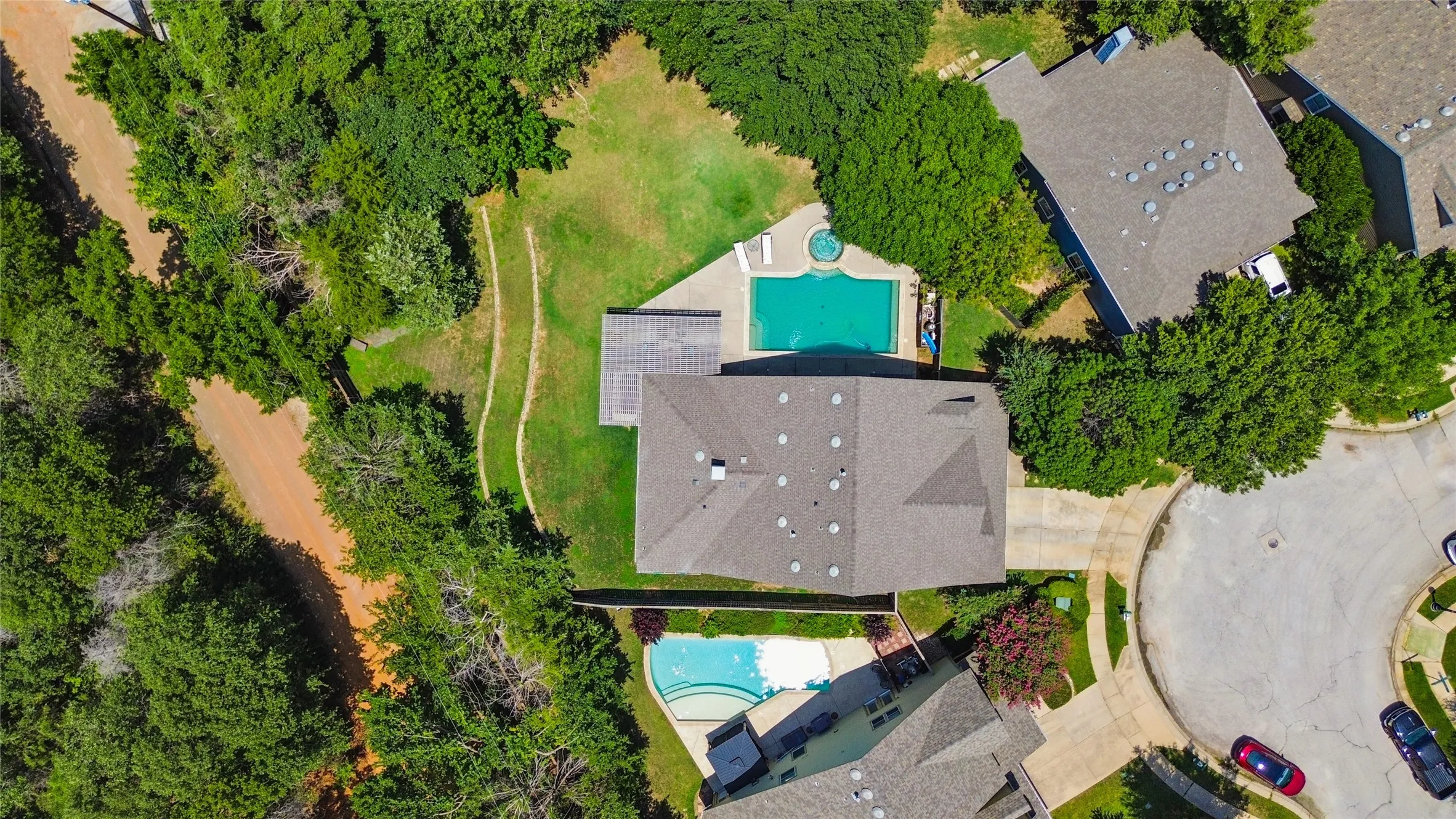 Single Family Residence For Sale in Tarrant County , 150 Fall Creek, Grapevine, Texas 76051, 3 Bedroom, 3 Bathroom, 2 Garage spaces, 3,165 Sqft, built in 2004, mls#21381571, Real Estate Agent in Grapevine, Homes For Sale in Tarrant county, Homes For Sale in Grapevine, Realtor in Grapevine Texas, Real Estate Brokerage Independent Realty Texas, Luminita Cordes Realtor