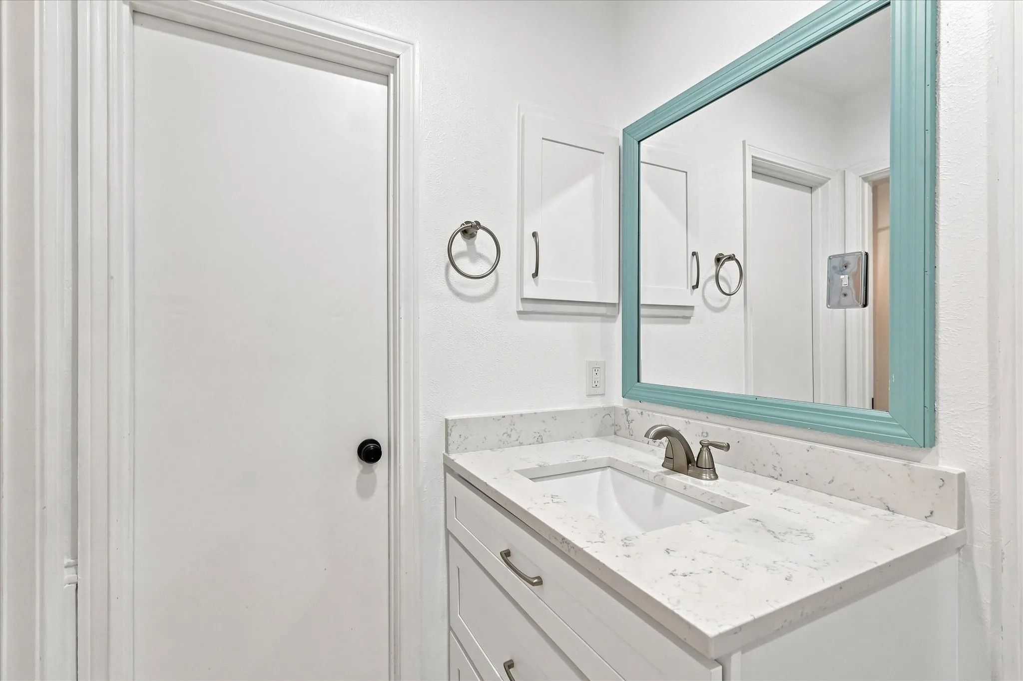 Dual vanities!