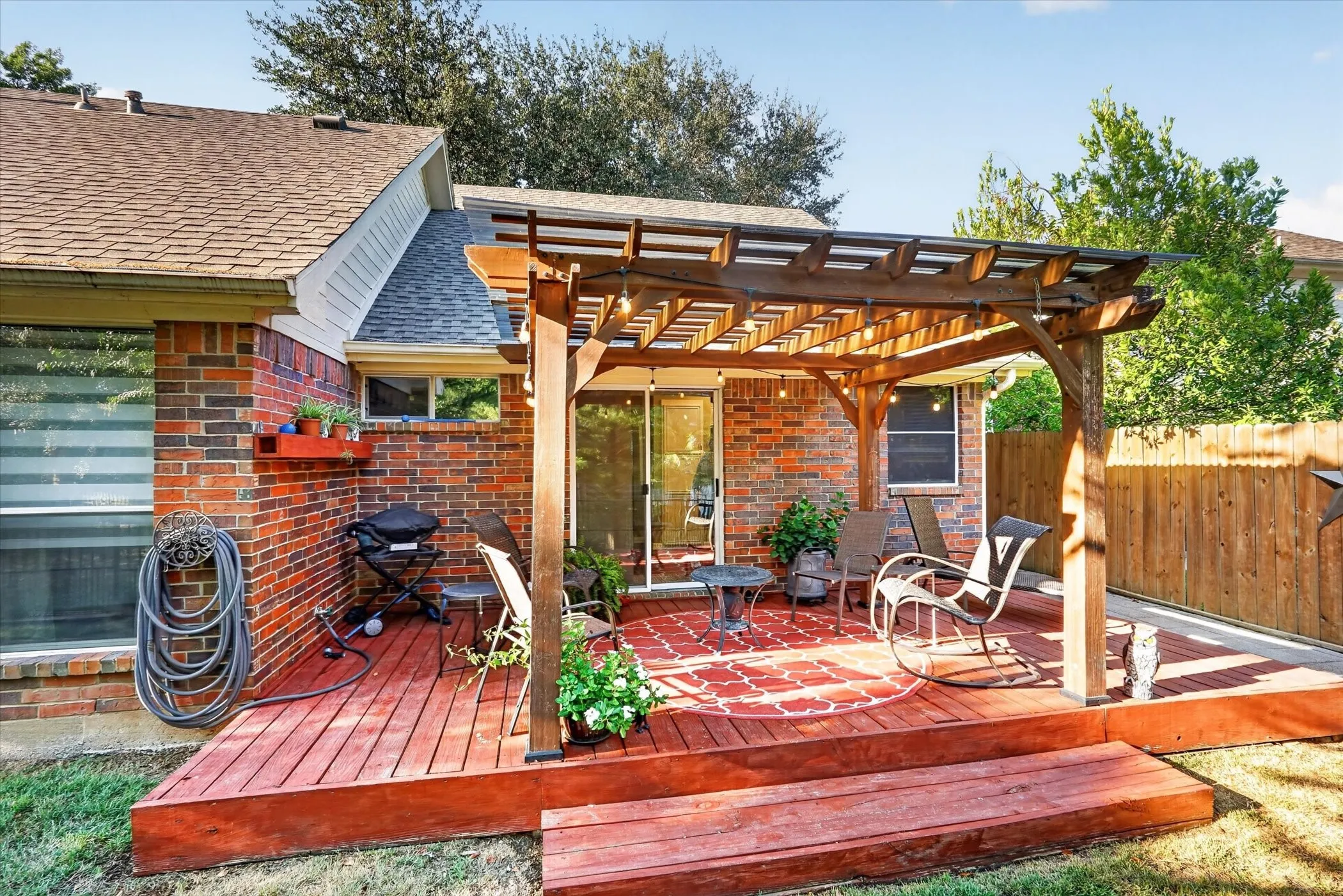 Single Family Residence For Sale in Collin County , 5035 Bryn Mawr Drive, Mc Kinney, Texas 75072, 3 Bedroom, 2 Bathroom, 2 Garage spaces, 1,361 Sqft, built in 1988, mls#21376635, Real Estate Agent in Mc Kinney, Homes For Sale in Collin county, Homes For Sale in Mc Kinney, Realtor in Mc Kinney Texas, Real Estate Brokerage Independent Realty Texas, Luminita Cordes Realtor