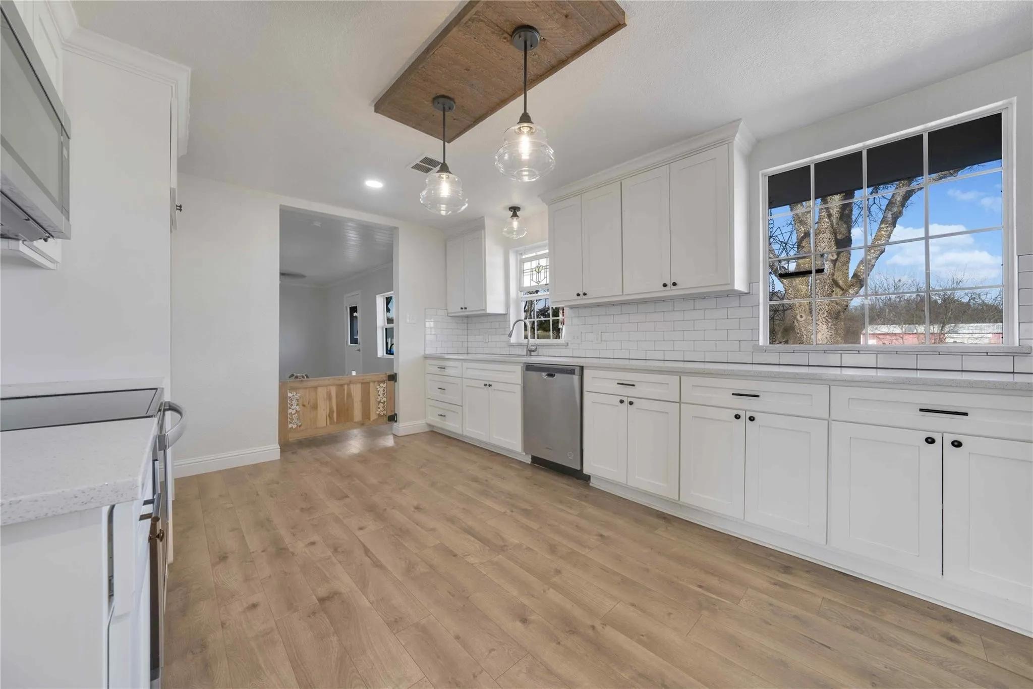 Single Family Residence For Sale in Collin County , 8235 County Road 506, Anna, Texas 75409, 3 Bedroom, 2 Bathroom, Garage spaces, 1,958 Sqft, built in 1976, mls#21380727, Real Estate Agent in Anna, Homes For Sale in Collin county, Homes For Sale in Anna, Realtor in Anna Texas, Real Estate Brokerage Independent Realty Texas, Luminita Cordes Realtor