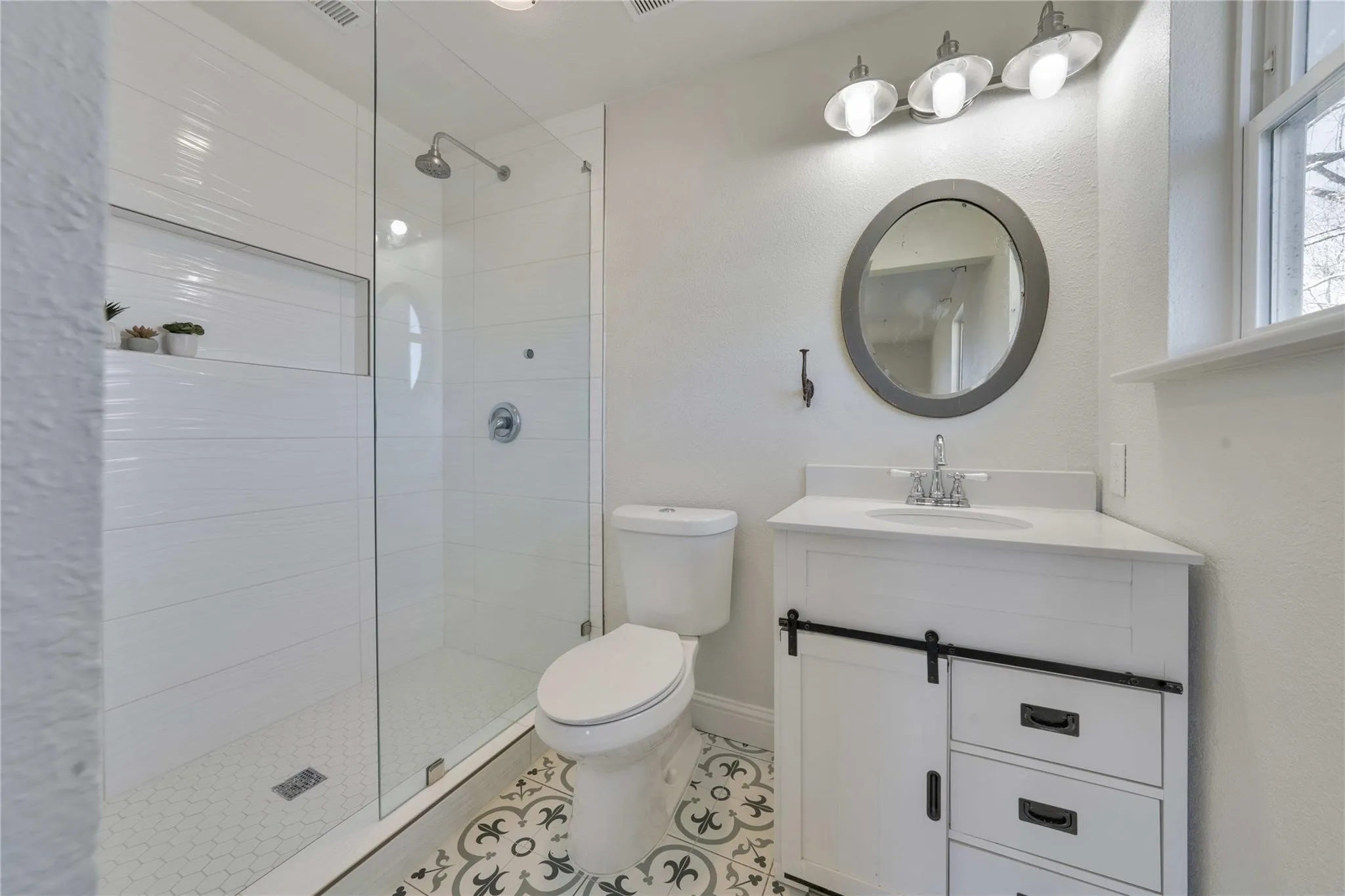 Single Family Residence For Sale in Collin County , 8235 County Road 506, Anna, Texas 75409, 3 Bedroom, 2 Bathroom, Garage spaces, 1,958 Sqft, built in 1976, mls#21380727, Real Estate Agent in Anna, Homes For Sale in Collin county, Homes For Sale in Anna, Realtor in Anna Texas, Real Estate Brokerage Independent Realty Texas, Luminita Cordes Realtor