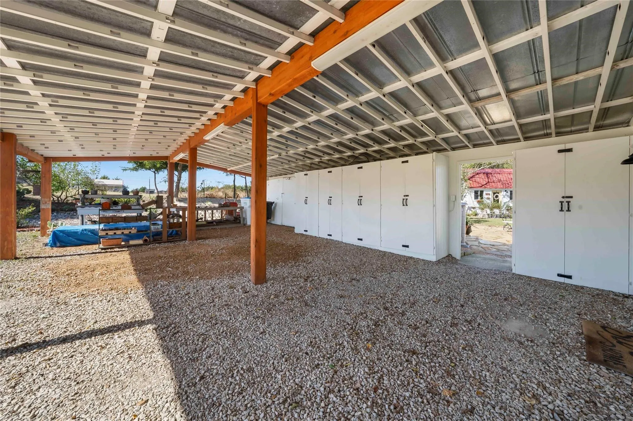 Single Family Residence For Sale in Collin County , 8235 County Road 506, Anna, Texas 75409, 3 Bedroom, 2 Bathroom, Garage spaces, 1,958 Sqft, built in 1976, mls#21380727, Real Estate Agent in Anna, Homes For Sale in Collin county, Homes For Sale in Anna, Realtor in Anna Texas, Real Estate Brokerage Independent Realty Texas, Luminita Cordes Realtor