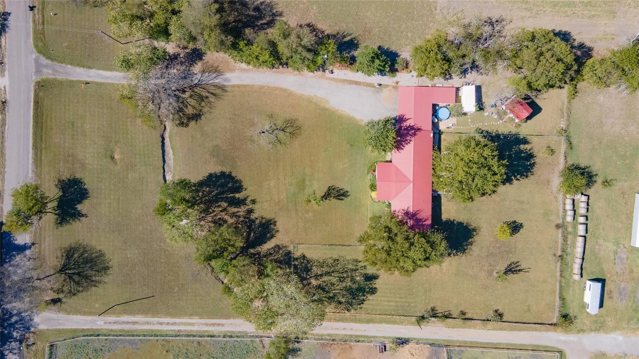 Single Family Residence For Sale in Collin County , 8235 County Road 506, Anna, Texas 75409, 3 Bedroom, 2 Bathroom, Garage spaces, 1,958 Sqft, built in 1976, mls#21380727, Real Estate Agent in Anna, Homes For Sale in Collin county, Homes For Sale in Anna, Realtor in Anna Texas, Real Estate Brokerage Independent Realty Texas, Luminita Cordes Realtor