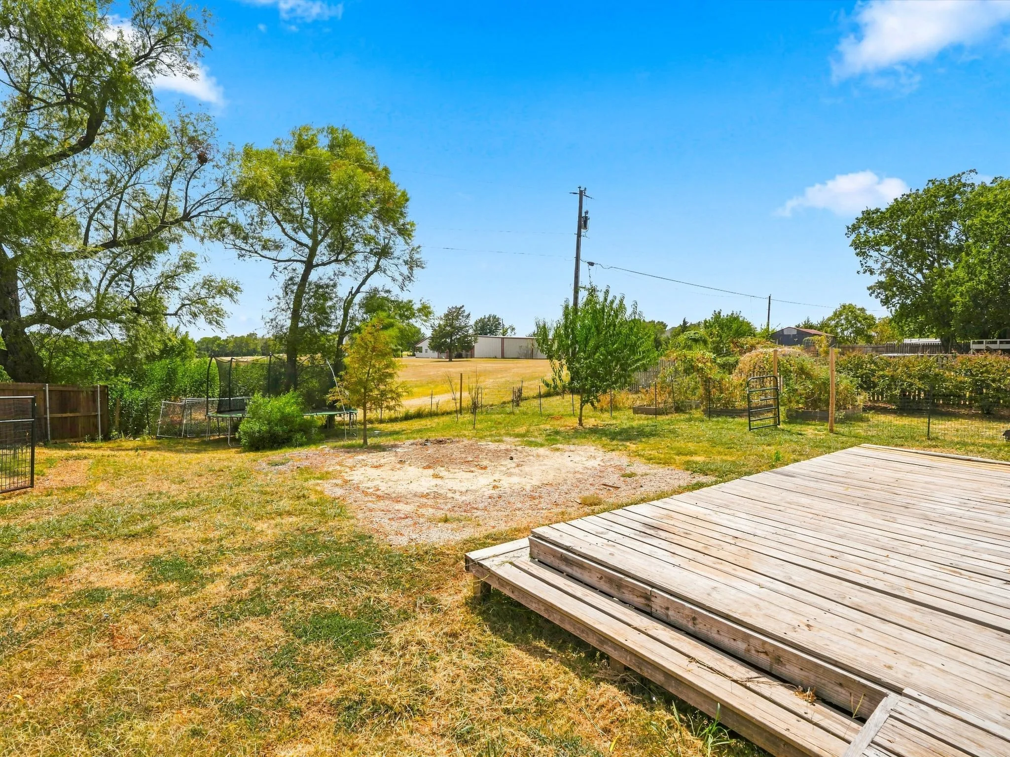 Single Family Residence For Sale in Grayson County , 213 Bryant Street, Pottsboro, Texas 75076, 3 Bedroom, 2 Bathroom, 2 Garage spaces, 1,470 Sqft, built in 2005, mls#21381573, Real Estate Agent in Pottsboro, Homes For Sale in Grayson county, Homes For Sale in Pottsboro, Realtor in Pottsboro Texas, Real Estate Brokerage Independent Realty Texas, Luminita Cordes Realtor