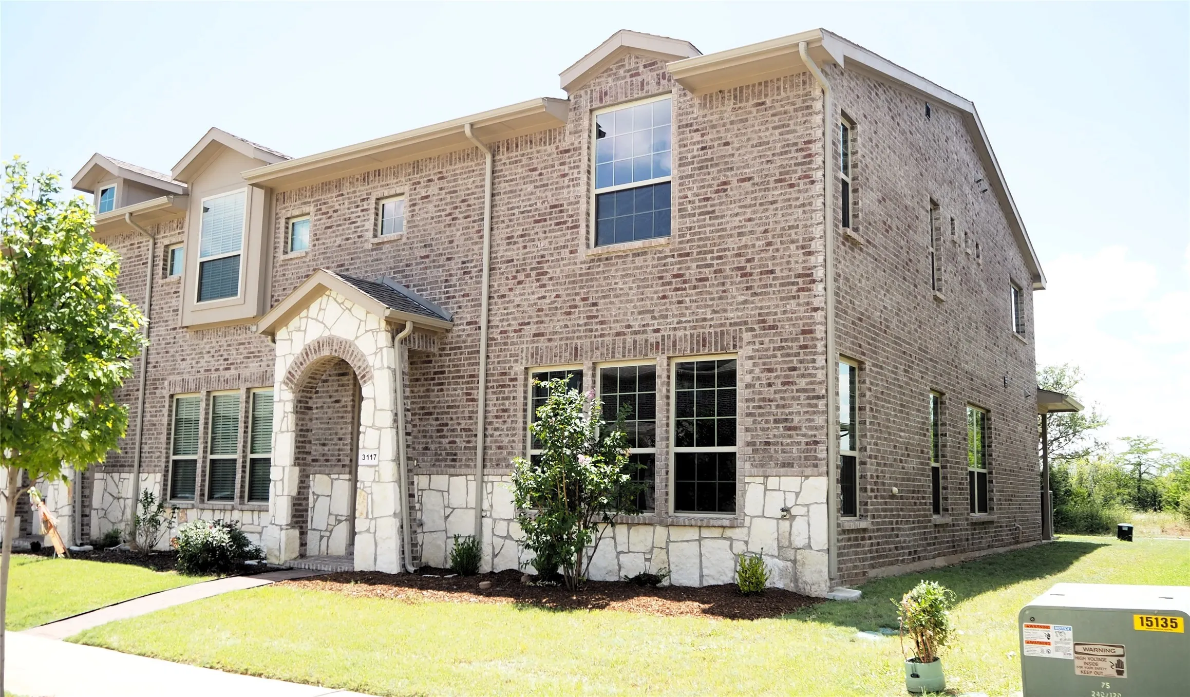 Townhouse For Rent in Denton County , 3117 Solana Circle, Denton, Texas 76207, 3 Bedroom, 3 Bathroom, 2 Garage spaces, 2,096 Sqft, built in 2024, mls#21381574, Real Estate Agent in Denton, Homes For Rent in Denton county, Homes For Rent in Denton, Realtor in Denton Texas, Real Estate Brokerage Independent Realty Texas, Luminita Cordes Realtor