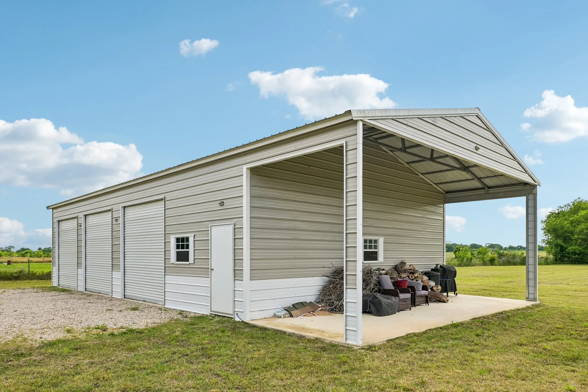 Mobile Home For Sale in Van Zandt County , 590 Vz County Road 2704, Mabank, Texas 75147, 3 Bedroom, 2 Bathroom, Garage spaces, 1,736 Sqft, built in 2017, mls#21381575, Real Estate Agent in Mabank, Homes For Sale in Van Zandt county, Homes For Sale in Mabank, Realtor in Mabank Texas, Real Estate Brokerage Independent Realty Texas, Luminita Cordes Realtor