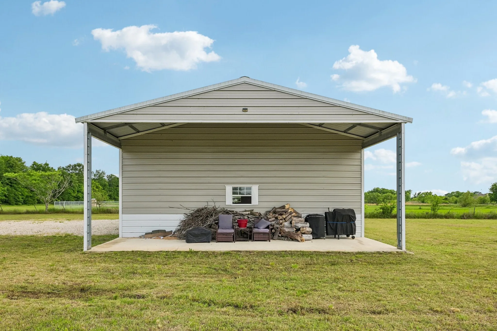 Mobile Home For Sale in Van Zandt County , 590 Vz County Road 2704, Mabank, Texas 75147, 3 Bedroom, 2 Bathroom, Garage spaces, 1,736 Sqft, built in 2017, mls#21381575, Real Estate Agent in Mabank, Homes For Sale in Van Zandt county, Homes For Sale in Mabank, Realtor in Mabank Texas, Real Estate Brokerage Independent Realty Texas, Luminita Cordes Realtor