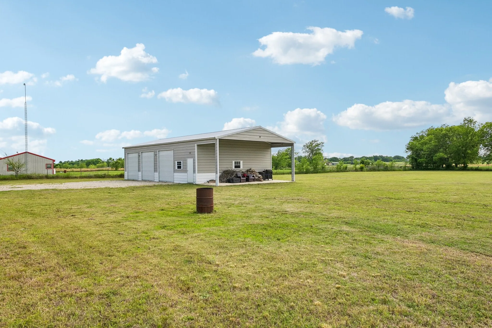 Mobile Home For Sale in Van Zandt County , 590 Vz County Road 2704, Mabank, Texas 75147, 3 Bedroom, 2 Bathroom, Garage spaces, 1,736 Sqft, built in 2017, mls#21381575, Real Estate Agent in Mabank, Homes For Sale in Van Zandt county, Homes For Sale in Mabank, Realtor in Mabank Texas, Real Estate Brokerage Independent Realty Texas, Luminita Cordes Realtor