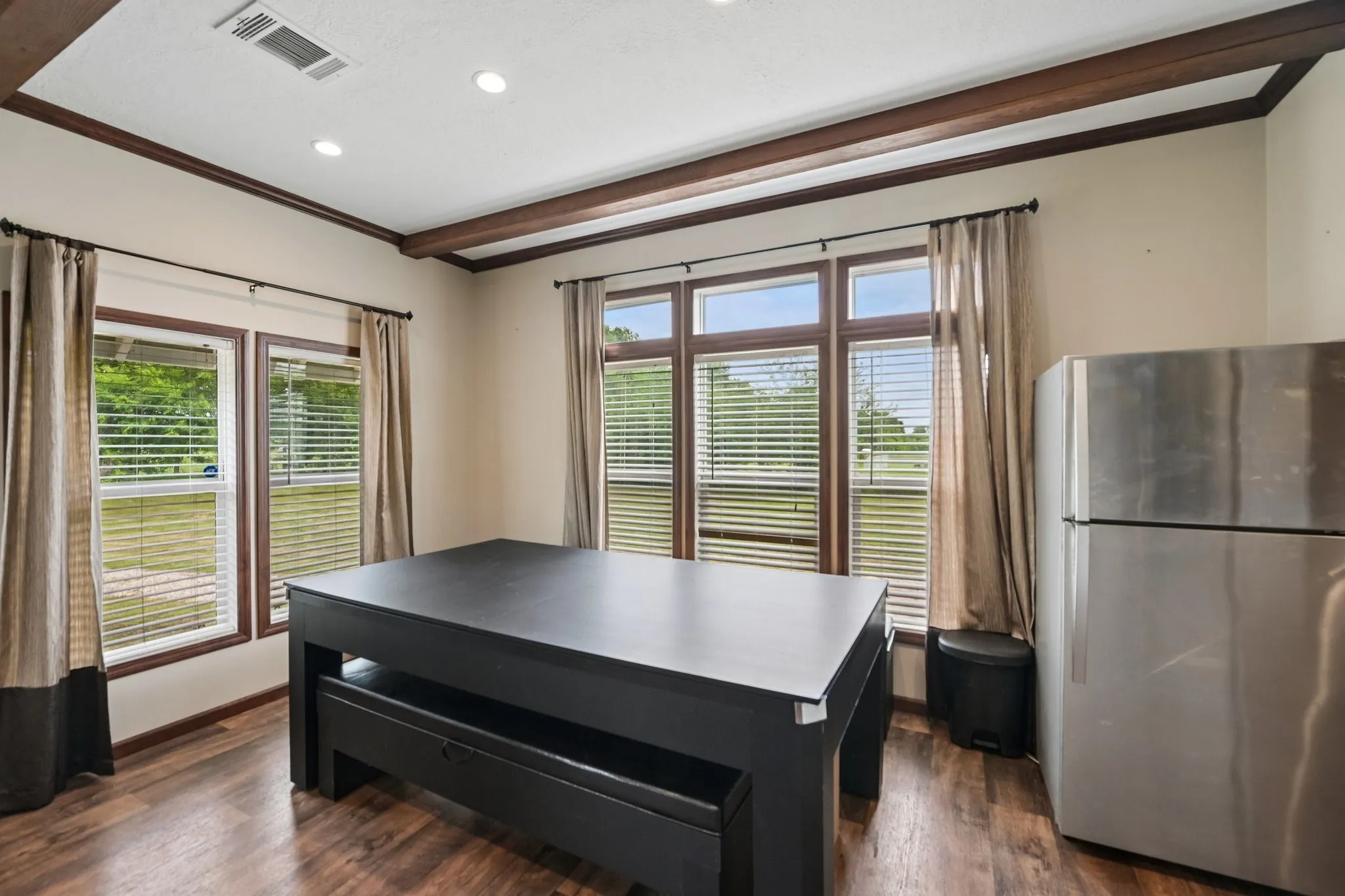 Mobile Home For Sale in Van Zandt County , 590 Vz County Road 2704, Mabank, Texas 75147, 3 Bedroom, 2 Bathroom, Garage spaces, 1,736 Sqft, built in 2017, mls#21381575, Real Estate Agent in Mabank, Homes For Sale in Van Zandt county, Homes For Sale in Mabank, Realtor in Mabank Texas, Real Estate Brokerage Independent Realty Texas, Luminita Cordes Realtor