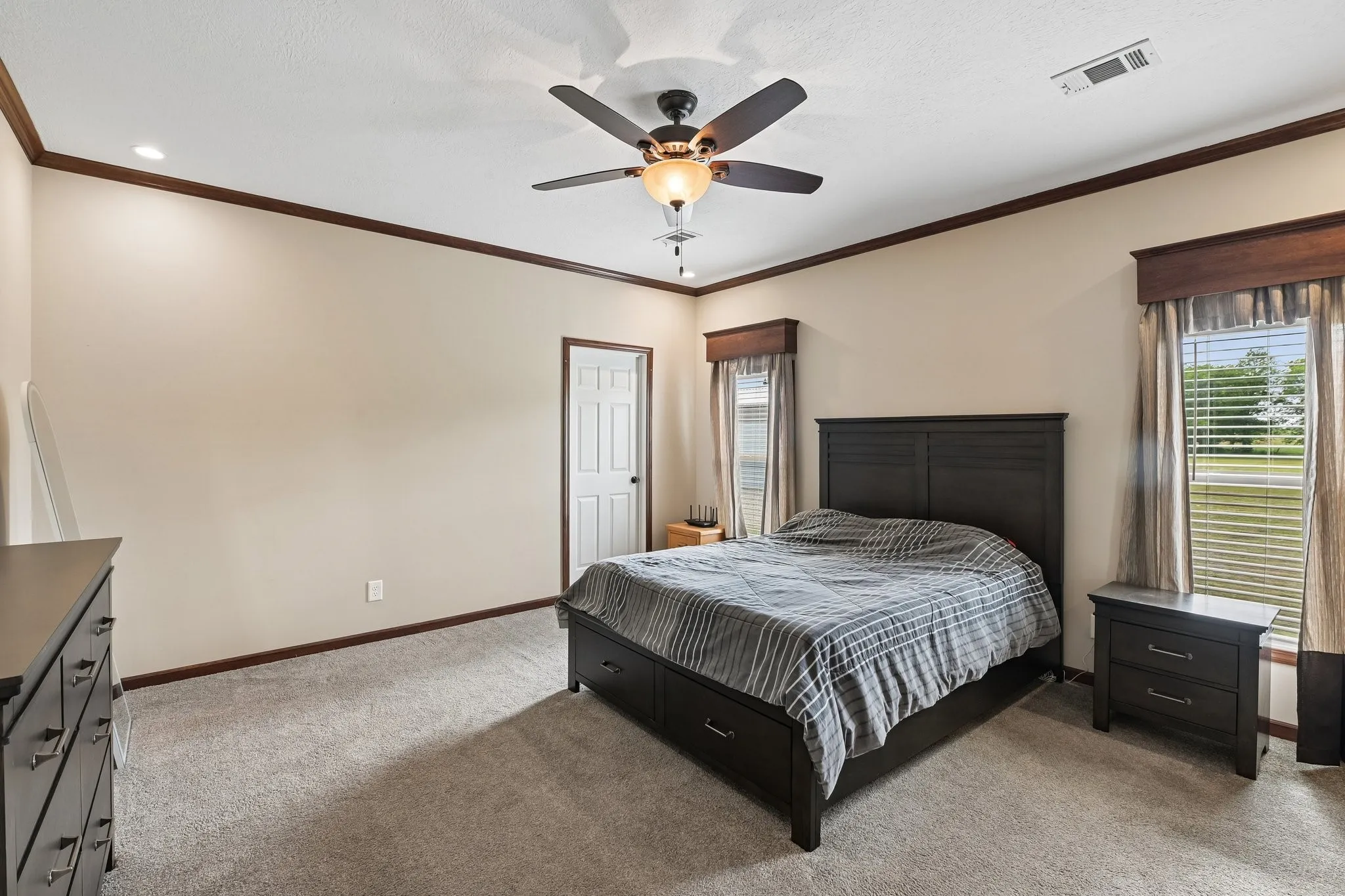 Mobile Home For Sale in Van Zandt County , 590 Vz County Road 2704, Mabank, Texas 75147, 3 Bedroom, 2 Bathroom, Garage spaces, 1,736 Sqft, built in 2017, mls#21381575, Real Estate Agent in Mabank, Homes For Sale in Van Zandt county, Homes For Sale in Mabank, Realtor in Mabank Texas, Real Estate Brokerage Independent Realty Texas, Luminita Cordes Realtor