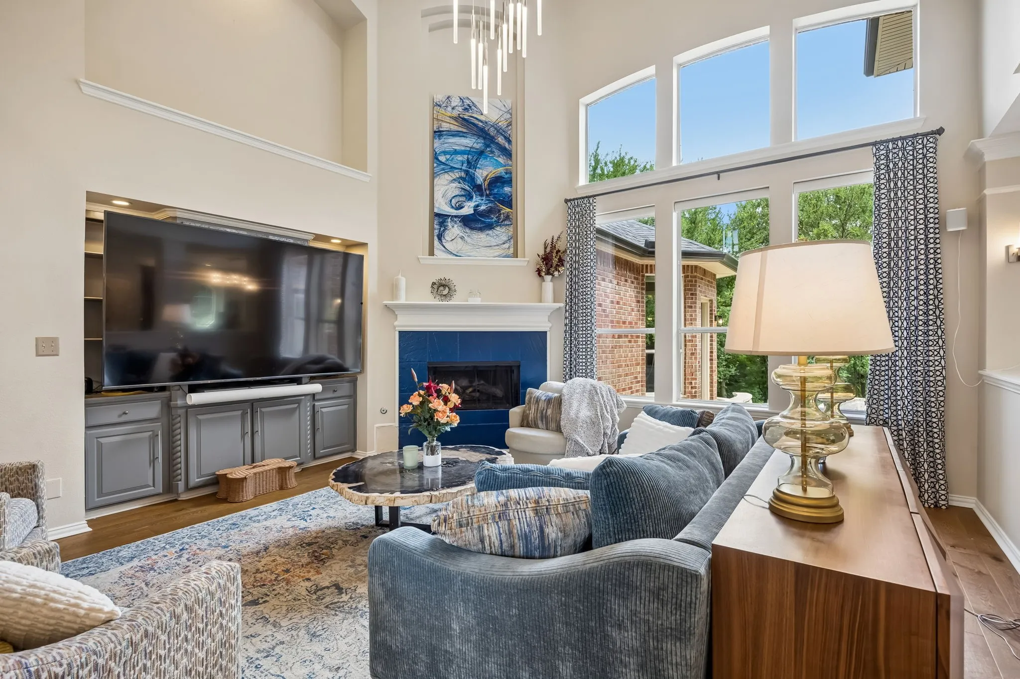 Single Family Residence For Sale in Dallas County , 2647 Creekwood Drive, Cedar Hill, Texas 75104, 5 Bedroom, 4 Bathroom, 2 Garage spaces, 4,124 Sqft, built in 2003, mls#21381347, Real Estate Agent in Cedar Hill, Homes For Sale in Dallas county, Homes For Sale in Cedar Hill, Realtor in Cedar Hill Texas, Real Estate Brokerage Independent Realty Texas, Luminita Cordes Realtor