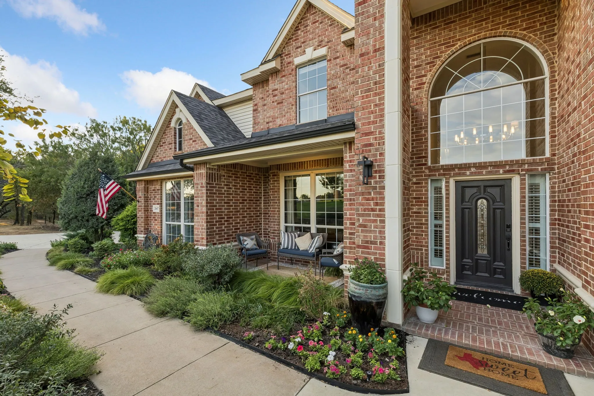 Single Family Residence For Sale in Dallas County , 2647 Creekwood Drive, Cedar Hill, Texas 75104, 5 Bedroom, 4 Bathroom, 2 Garage spaces, 4,124 Sqft, built in 2003, mls#21381347, Real Estate Agent in Cedar Hill, Homes For Sale in Dallas county, Homes For Sale in Cedar Hill, Realtor in Cedar Hill Texas, Real Estate Brokerage Independent Realty Texas, Luminita Cordes Realtor