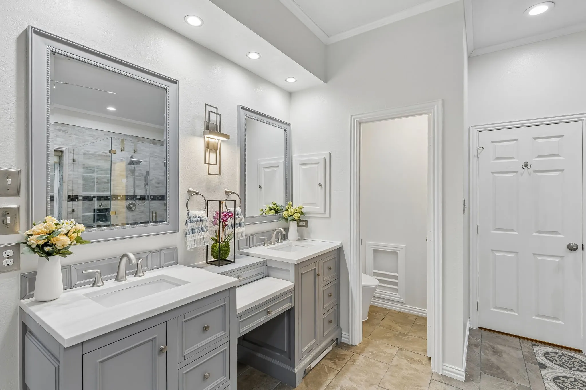 Single Family Residence For Sale in Dallas County , 2647 Creekwood Drive, Cedar Hill, Texas 75104, 5 Bedroom, 4 Bathroom, 2 Garage spaces, 4,124 Sqft, built in 2003, mls#21381347, Real Estate Agent in Cedar Hill, Homes For Sale in Dallas county, Homes For Sale in Cedar Hill, Realtor in Cedar Hill Texas, Real Estate Brokerage Independent Realty Texas, Luminita Cordes Realtor