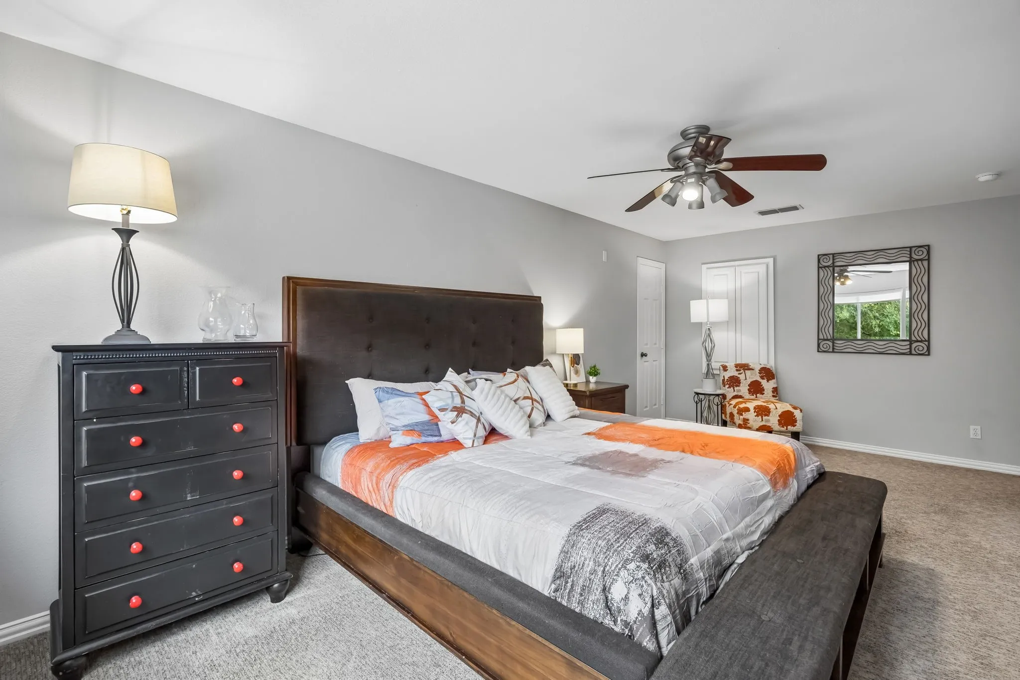 Single Family Residence For Sale in Dallas County , 2647 Creekwood Drive, Cedar Hill, Texas 75104, 5 Bedroom, 4 Bathroom, 2 Garage spaces, 4,124 Sqft, built in 2003, mls#21381347, Real Estate Agent in Cedar Hill, Homes For Sale in Dallas county, Homes For Sale in Cedar Hill, Realtor in Cedar Hill Texas, Real Estate Brokerage Independent Realty Texas, Luminita Cordes Realtor