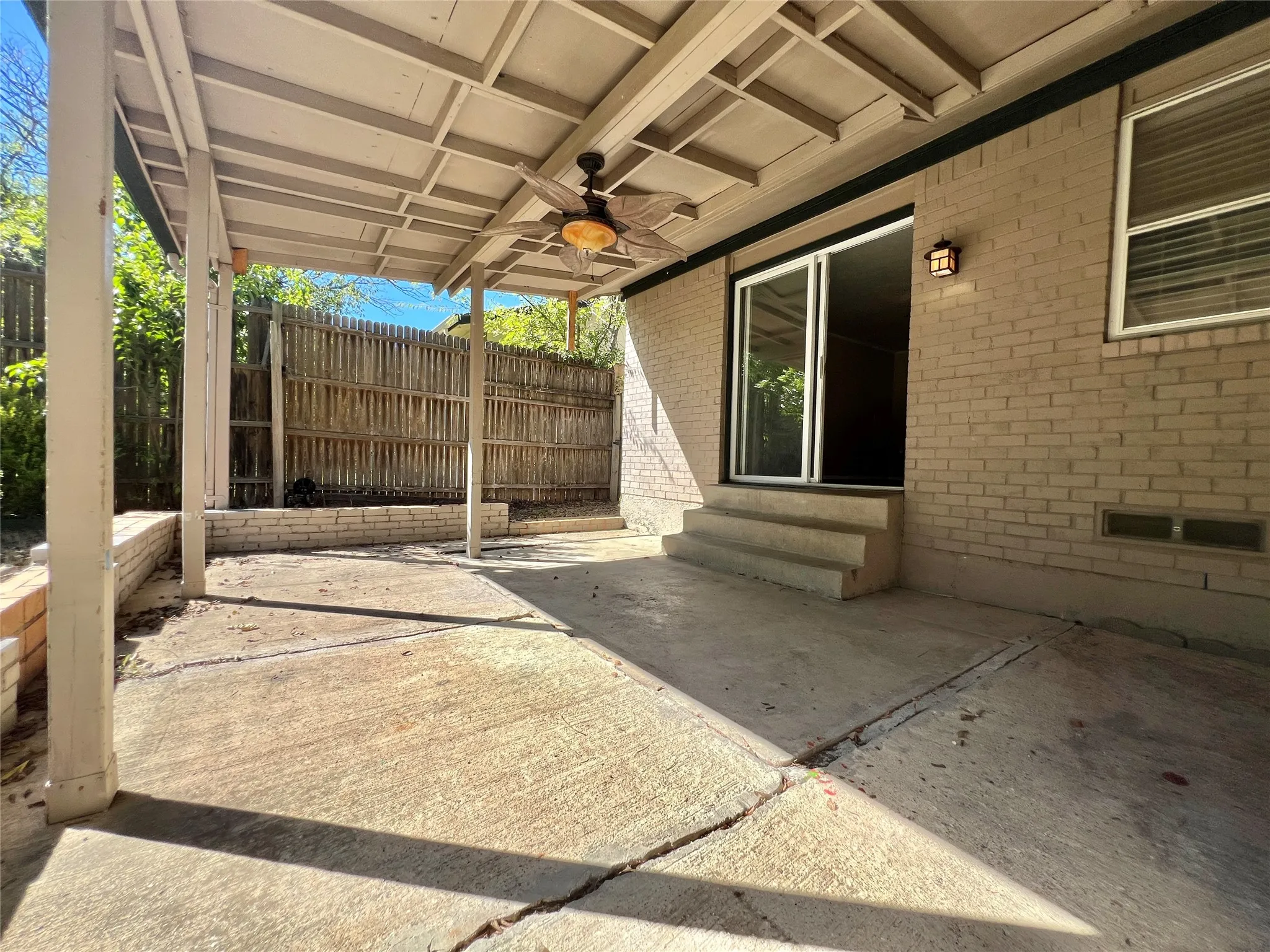 Single Family Residence For Rent in Rockwall County , 808 E Heath Street, Rockwall, Texas 75087, 4 Bedroom, 2 Bathroom, Garage spaces, 1,207 Sqft, built in 1979, mls#21378811, Real Estate Agent in Rockwall, Homes For Rent in Rockwall county, Homes For Rent in Rockwall, Realtor in Rockwall Texas, Real Estate Brokerage Independent Realty Texas, Luminita Cordes Realtor