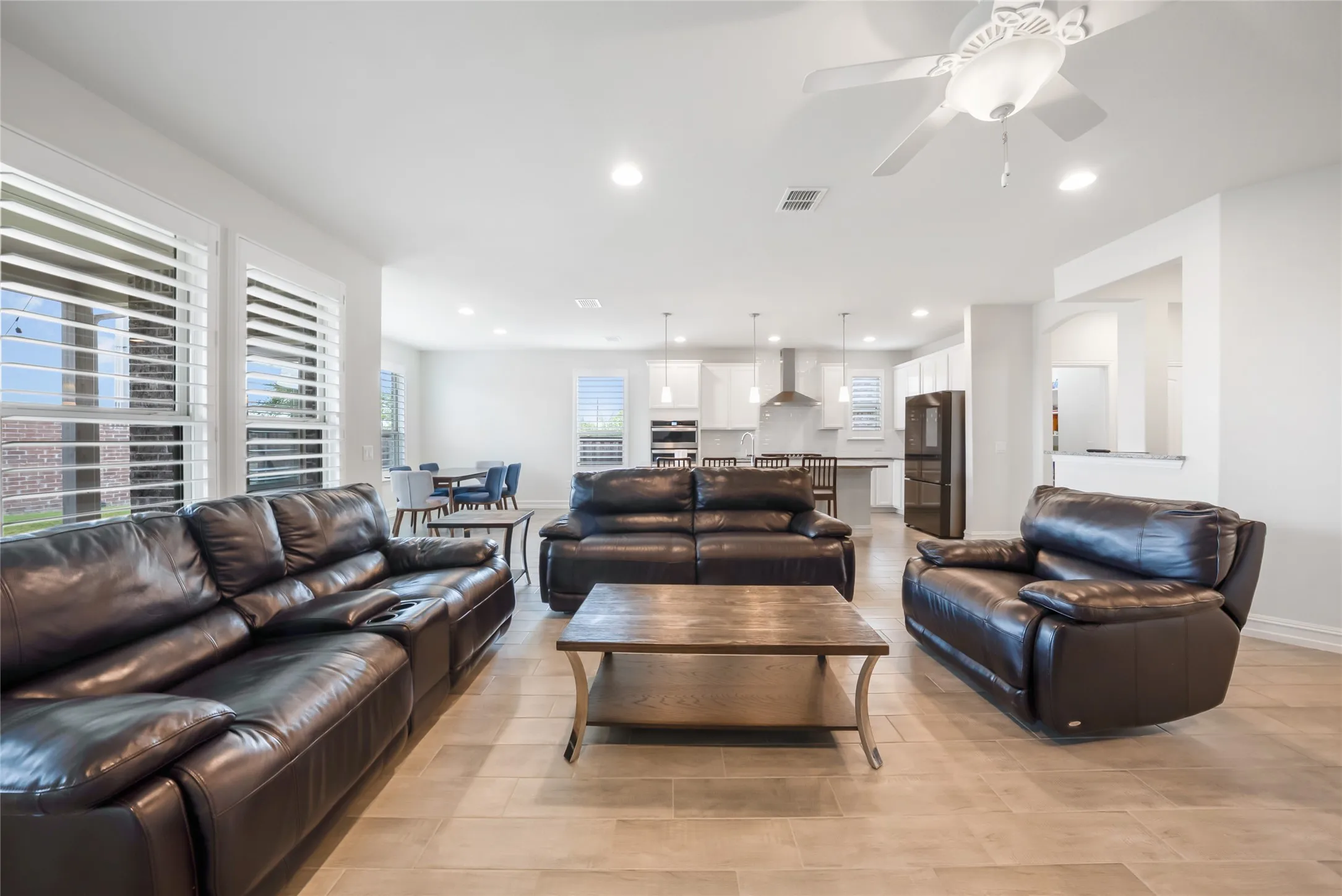 Single Family Residence For Sale in Collin County , 11222 Raimundo Road, Frisco, Texas 75035, 4 Bedroom, 3 Bathroom, 2 Garage spaces, 2,543 Sqft, built in 2019, mls#21367617, Real Estate Agent in Frisco, Homes For Sale in Collin county, Homes For Sale in Frisco, Realtor in Frisco Texas, Real Estate Brokerage Independent Realty Texas, Luminita Cordes Realtor