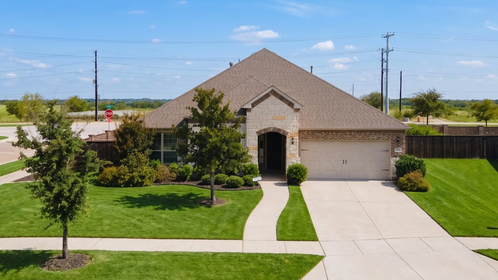 Single Family Residence For Sale in Collin County , 11222 Raimundo Road, Frisco, Texas 75035, 4 Bedroom, 3 Bathroom, 2 Garage spaces, 2,543 Sqft, built in 2019, mls#21367617, Real Estate Agent in Frisco, Homes For Sale in Collin county, Homes For Sale in Frisco, Realtor in Frisco Texas, Real Estate Brokerage Independent Realty Texas, Luminita Cordes Realtor