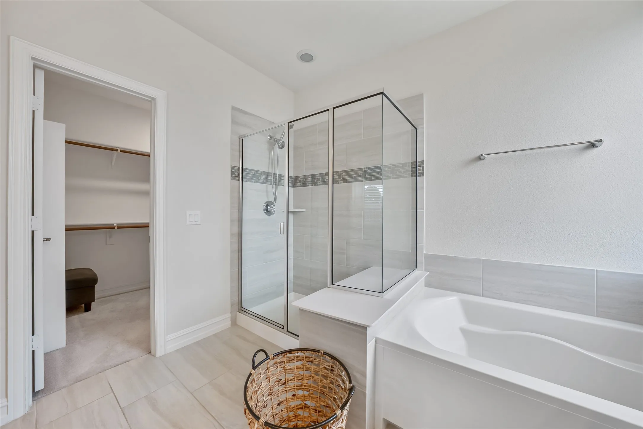 Single Family Residence For Sale in Collin County , 11222 Raimundo Road, Frisco, Texas 75035, 4 Bedroom, 3 Bathroom, 2 Garage spaces, 2,543 Sqft, built in 2019, mls#21367617, Real Estate Agent in Frisco, Homes For Sale in Collin county, Homes For Sale in Frisco, Realtor in Frisco Texas, Real Estate Brokerage Independent Realty Texas, Luminita Cordes Realtor