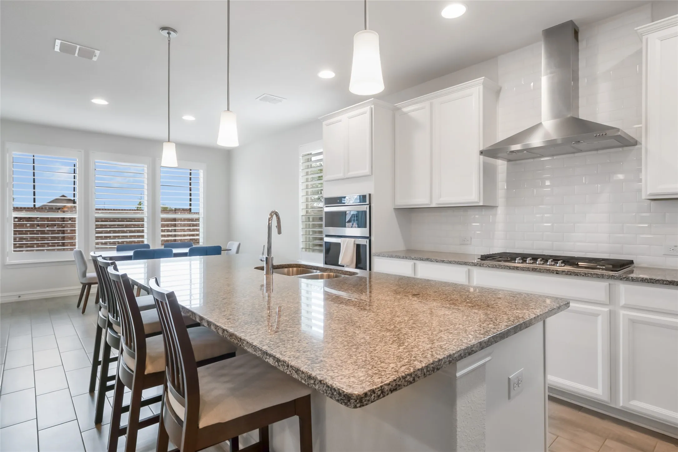 Single Family Residence For Sale in Collin County , 11222 Raimundo Road, Frisco, Texas 75035, 4 Bedroom, 3 Bathroom, 2 Garage spaces, 2,543 Sqft, built in 2019, mls#21367617, Real Estate Agent in Frisco, Homes For Sale in Collin county, Homes For Sale in Frisco, Realtor in Frisco Texas, Real Estate Brokerage Independent Realty Texas, Luminita Cordes Realtor