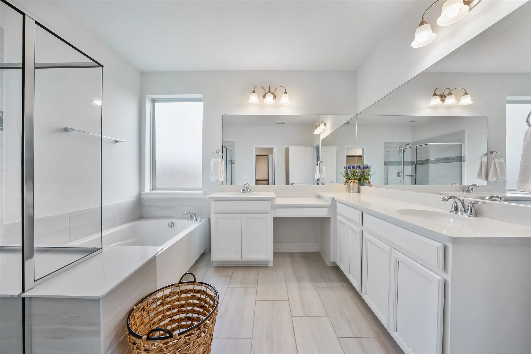 Single Family Residence For Sale in Collin County , 11222 Raimundo Road, Frisco, Texas 75035, 4 Bedroom, 3 Bathroom, 2 Garage spaces, 2,543 Sqft, built in 2019, mls#21367617, Real Estate Agent in Frisco, Homes For Sale in Collin county, Homes For Sale in Frisco, Realtor in Frisco Texas, Real Estate Brokerage Independent Realty Texas, Luminita Cordes Realtor