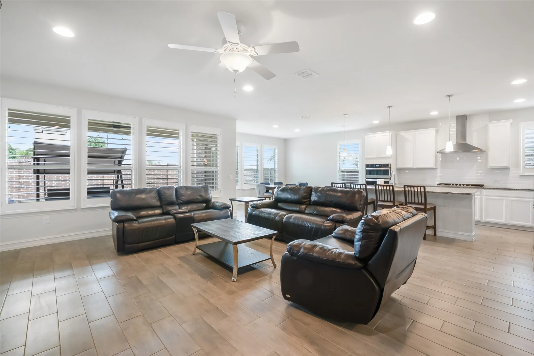 Single Family Residence For Sale in Collin County , 11222 Raimundo Road, Frisco, Texas 75035, 4 Bedroom, 3 Bathroom, 2 Garage spaces, 2,543 Sqft, built in 2019, mls#21367617, Real Estate Agent in Frisco, Homes For Sale in Collin county, Homes For Sale in Frisco, Realtor in Frisco Texas, Real Estate Brokerage Independent Realty Texas, Luminita Cordes Realtor