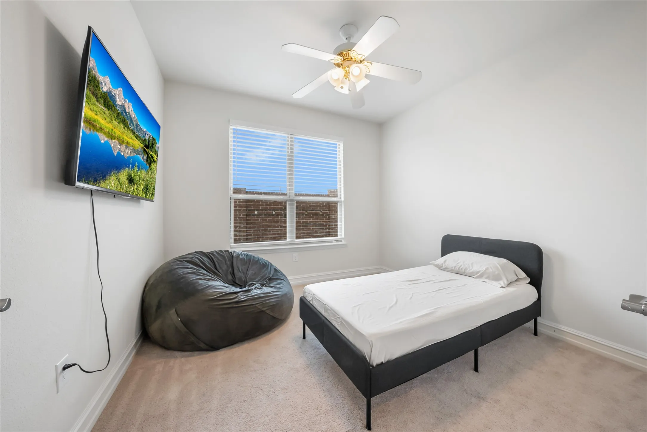 Single Family Residence For Sale in Collin County , 11222 Raimundo Road, Frisco, Texas 75035, 4 Bedroom, 3 Bathroom, 2 Garage spaces, 2,543 Sqft, built in 2019, mls#21367617, Real Estate Agent in Frisco, Homes For Sale in Collin county, Homes For Sale in Frisco, Realtor in Frisco Texas, Real Estate Brokerage Independent Realty Texas, Luminita Cordes Realtor