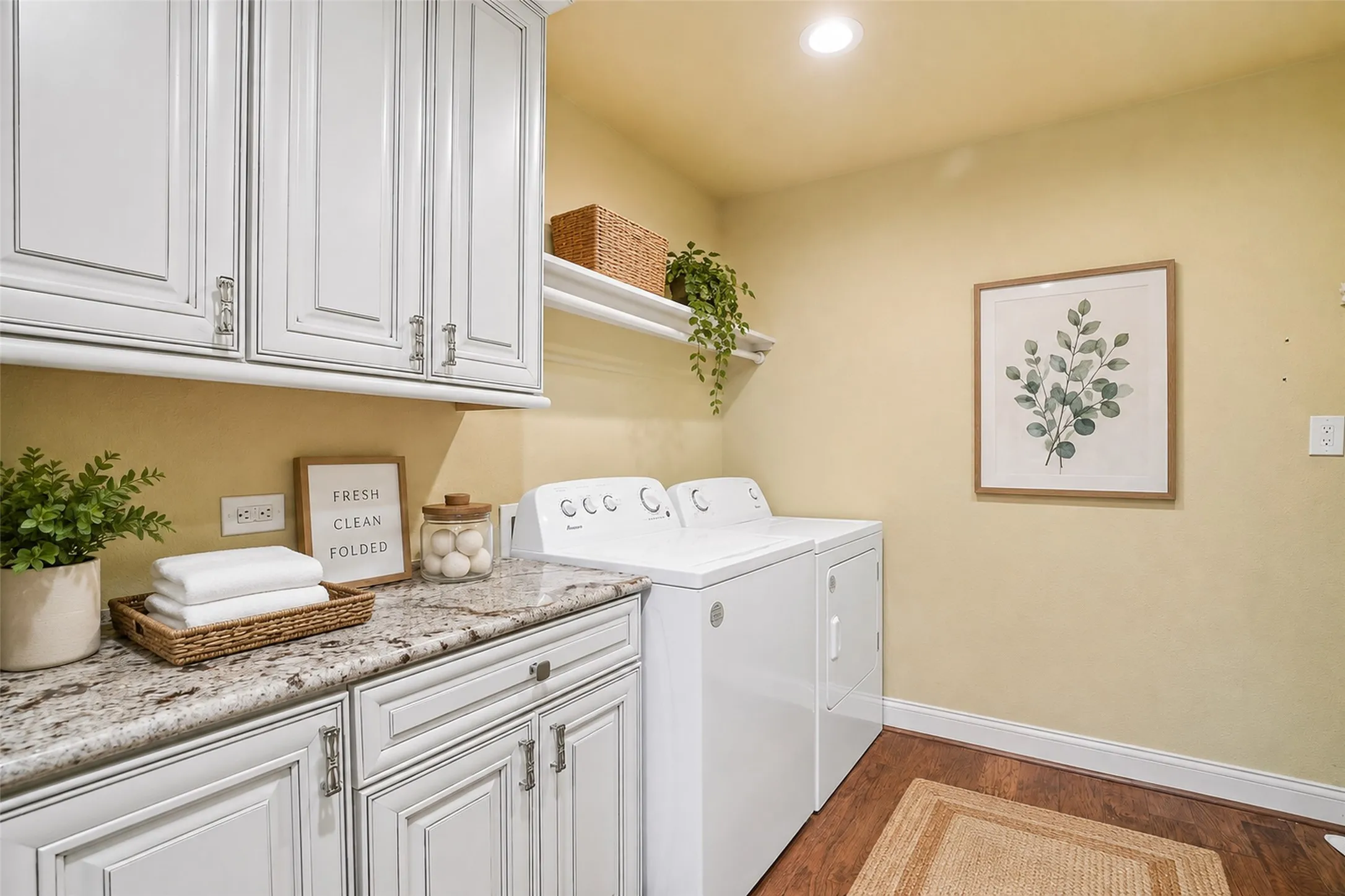 Condominium For Sale in Dallas County , 6335 W Northwest Highway 1514, Dallas, Texas 75225, 2 Bedroom, 2 Bathroom, 2 Garage spaces, 1,543 Sqft, built in 1966, mls#21371442, Real Estate Agent in Dallas, Homes For Sale in Dallas county, Homes For Sale in Dallas, Realtor in Dallas Texas, Real Estate Brokerage Independent Realty Texas, Luminita Cordes Realtor