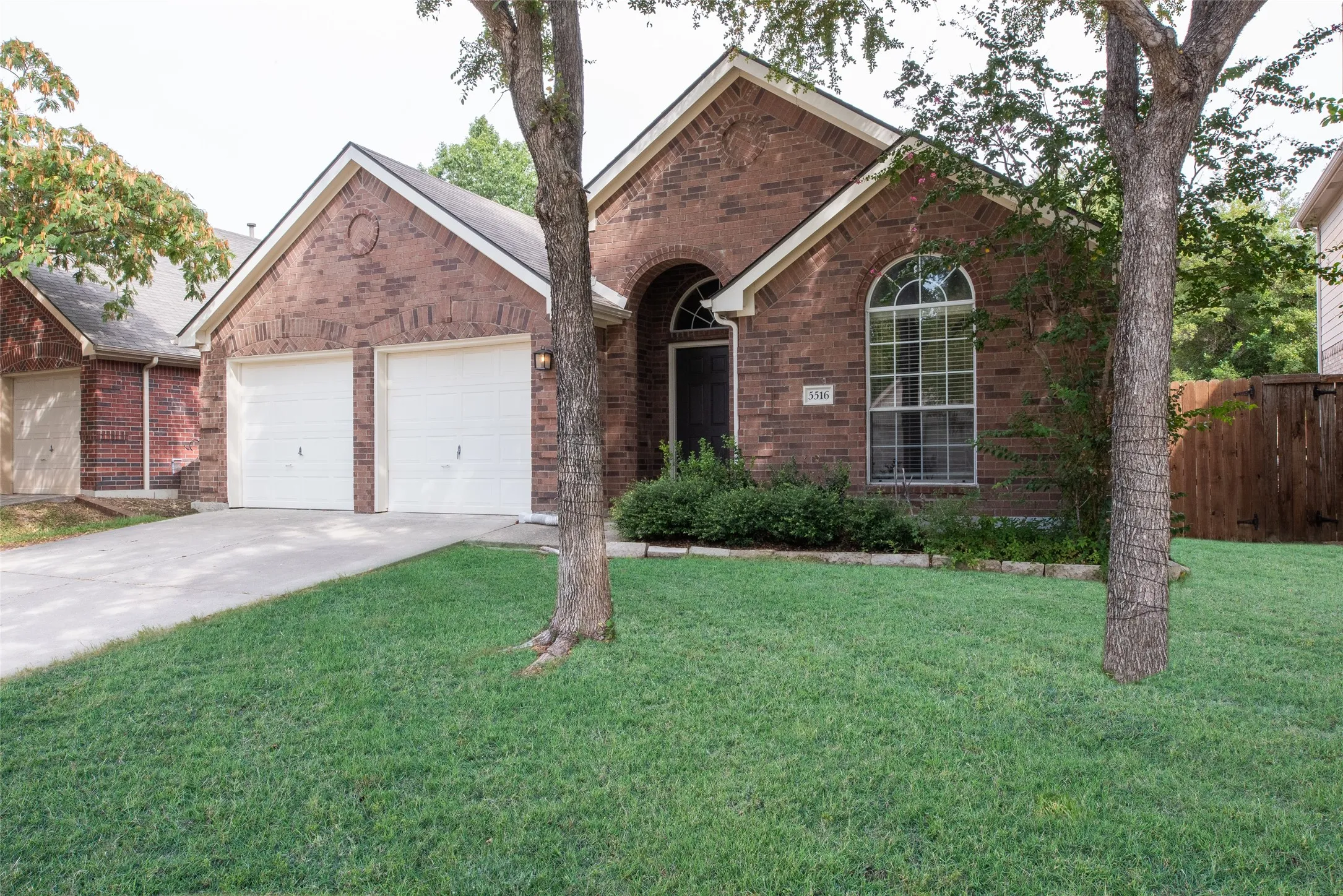 Single Family Residence For Rent in Collin County , 5516 Amber Way, Mc Kinney, Texas 75072, 3 Bedroom, 2 Bathroom, 2 Garage spaces, 1,838 Sqft, built in 2001, mls#21369946, Real Estate Agent in Mc Kinney, Homes For Rent in Collin county, Homes For Rent in Mc Kinney, Realtor in Mc Kinney Texas, Real Estate Brokerage Independent Realty Texas, Luminita Cordes Realtor