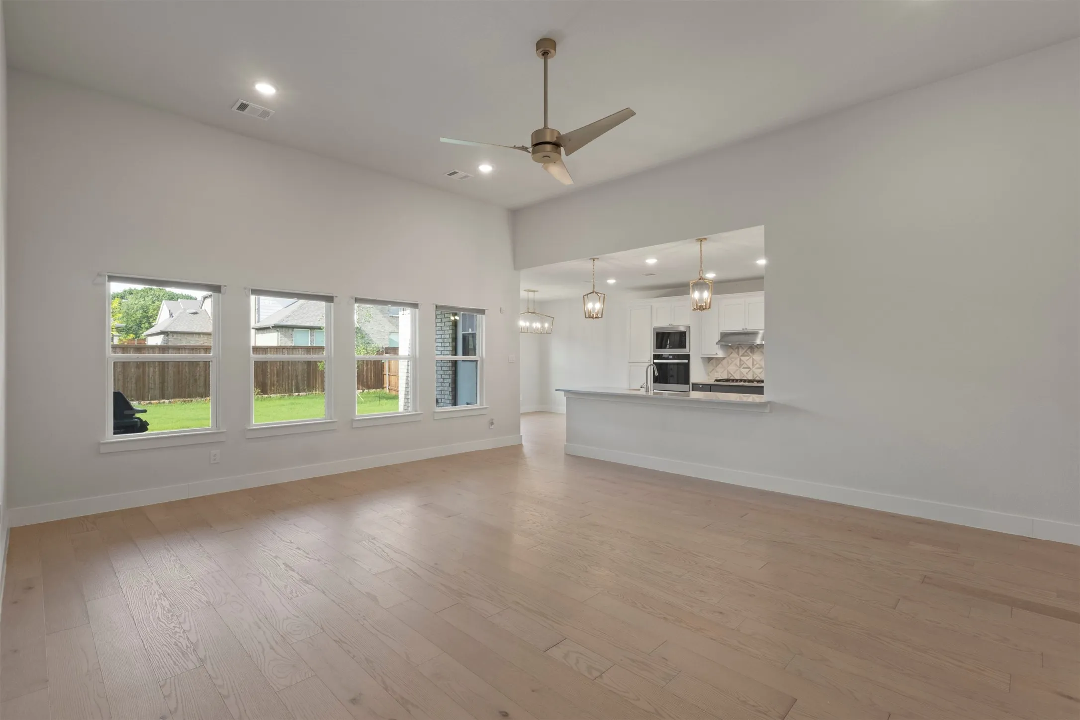 Single Family Residence For Sale in Dallas County , 3905 Henley Lane, Garland, Texas 75043, 4 Bedroom, 3 Bathroom, 2 Garage spaces, 2,385 Sqft, built in 2024, mls#21381576, Real Estate Agent in Garland, Homes For Sale in Dallas county, Homes For Sale in Garland, Realtor in Garland Texas, Real Estate Brokerage Independent Realty Texas, Luminita Cordes Realtor
