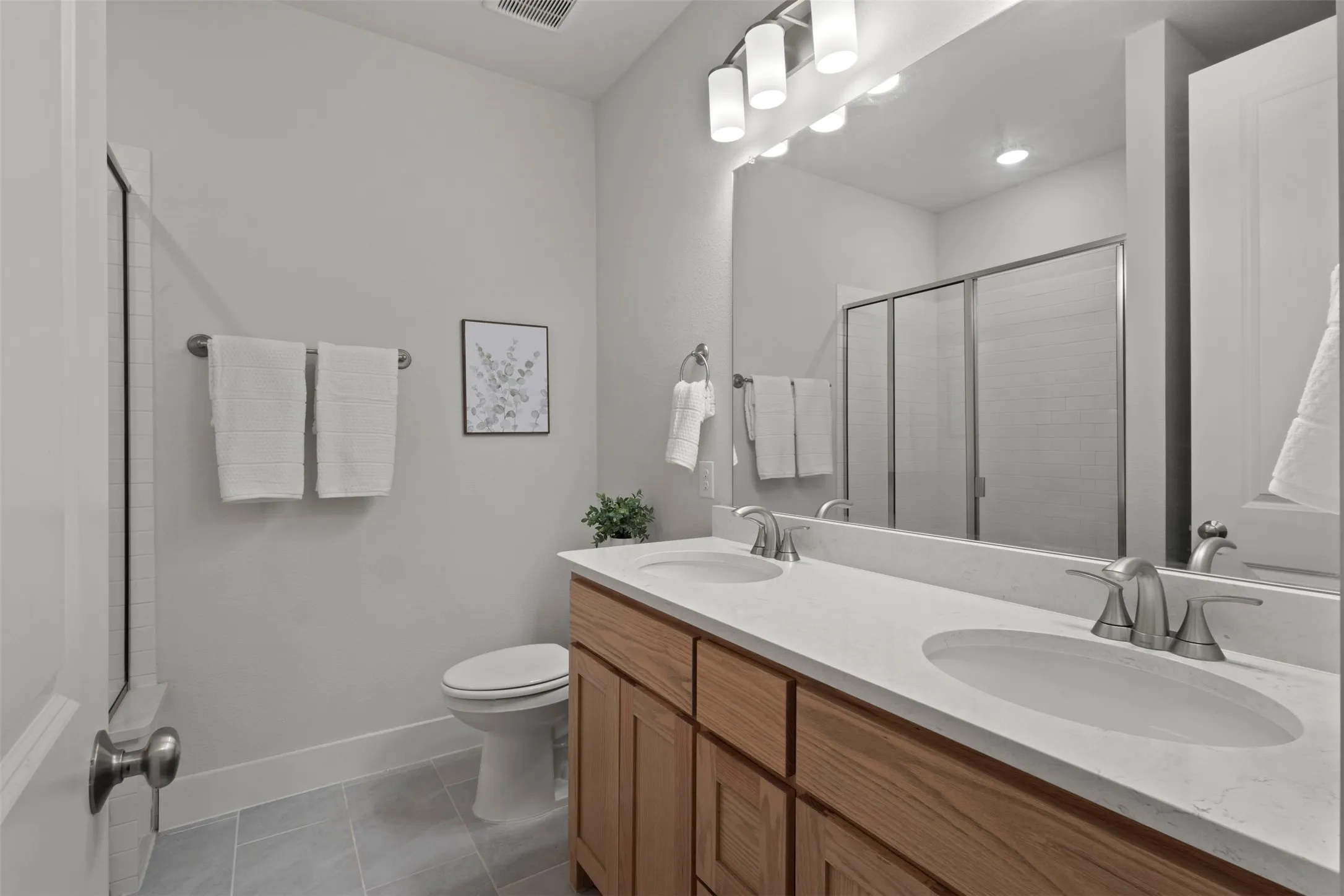 Single Family Residence For Sale in Dallas County , 3905 Henley Lane, Garland, Texas 75043, 4 Bedroom, 3 Bathroom, 2 Garage spaces, 2,385 Sqft, built in 2024, mls#21381576, Real Estate Agent in Garland, Homes For Sale in Dallas county, Homes For Sale in Garland, Realtor in Garland Texas, Real Estate Brokerage Independent Realty Texas, Luminita Cordes Realtor