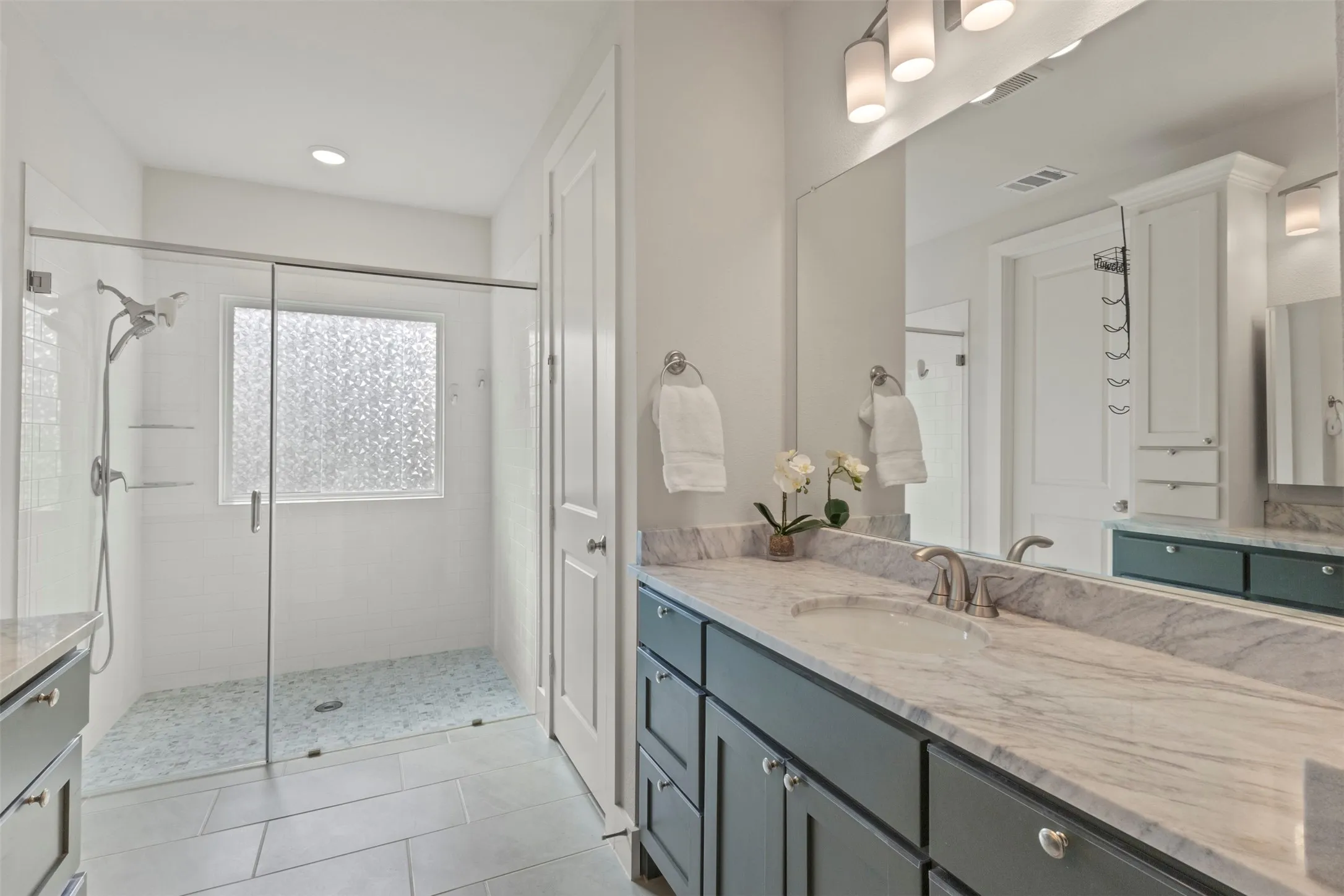 Single Family Residence For Sale in Dallas County , 3905 Henley Lane, Garland, Texas 75043, 4 Bedroom, 3 Bathroom, 2 Garage spaces, 2,385 Sqft, built in 2024, mls#21381576, Real Estate Agent in Garland, Homes For Sale in Dallas county, Homes For Sale in Garland, Realtor in Garland Texas, Real Estate Brokerage Independent Realty Texas, Luminita Cordes Realtor