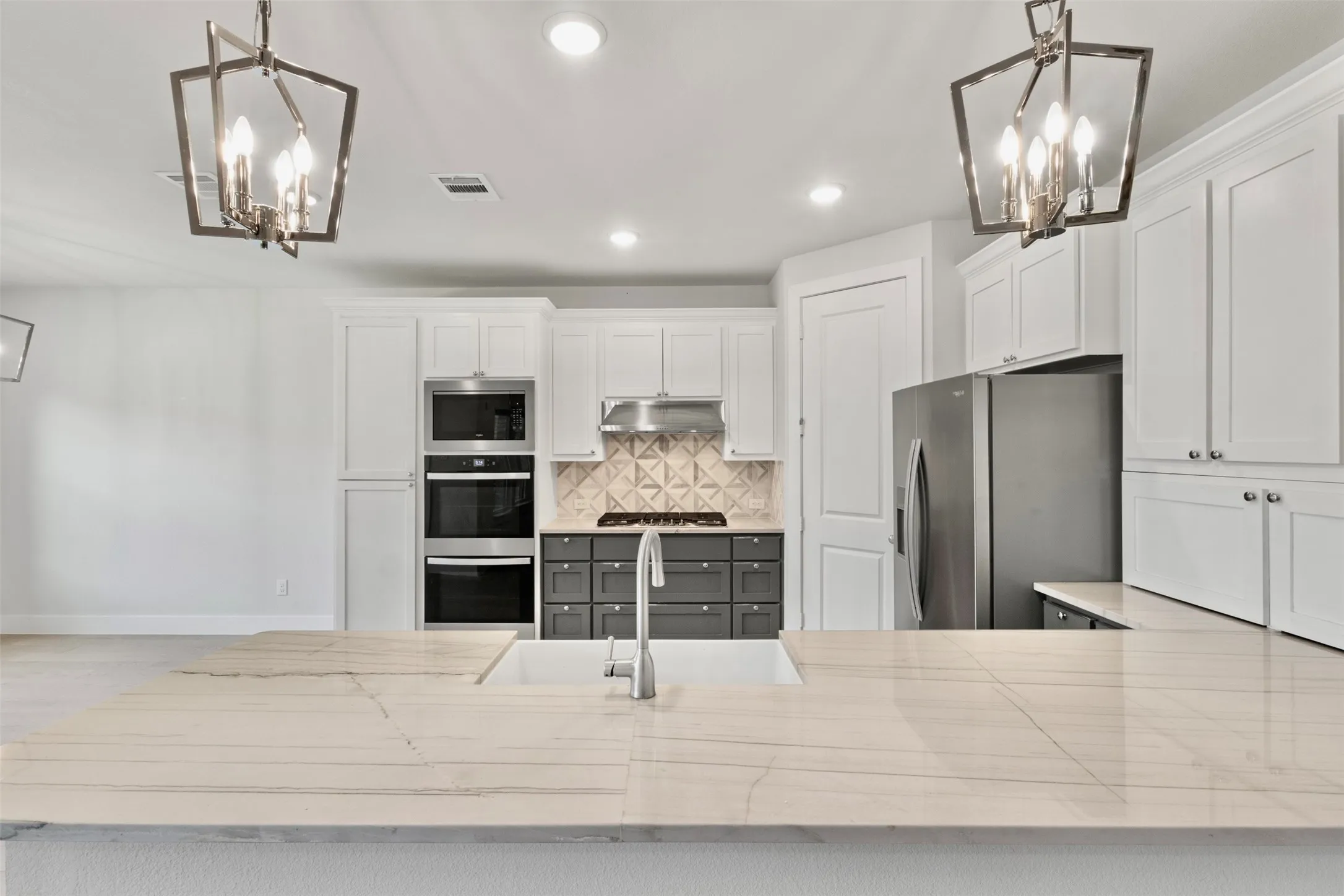 Single Family Residence For Sale in Dallas County , 3905 Henley Lane, Garland, Texas 75043, 4 Bedroom, 3 Bathroom, 2 Garage spaces, 2,385 Sqft, built in 2024, mls#21381576, Real Estate Agent in Garland, Homes For Sale in Dallas county, Homes For Sale in Garland, Realtor in Garland Texas, Real Estate Brokerage Independent Realty Texas, Luminita Cordes Realtor