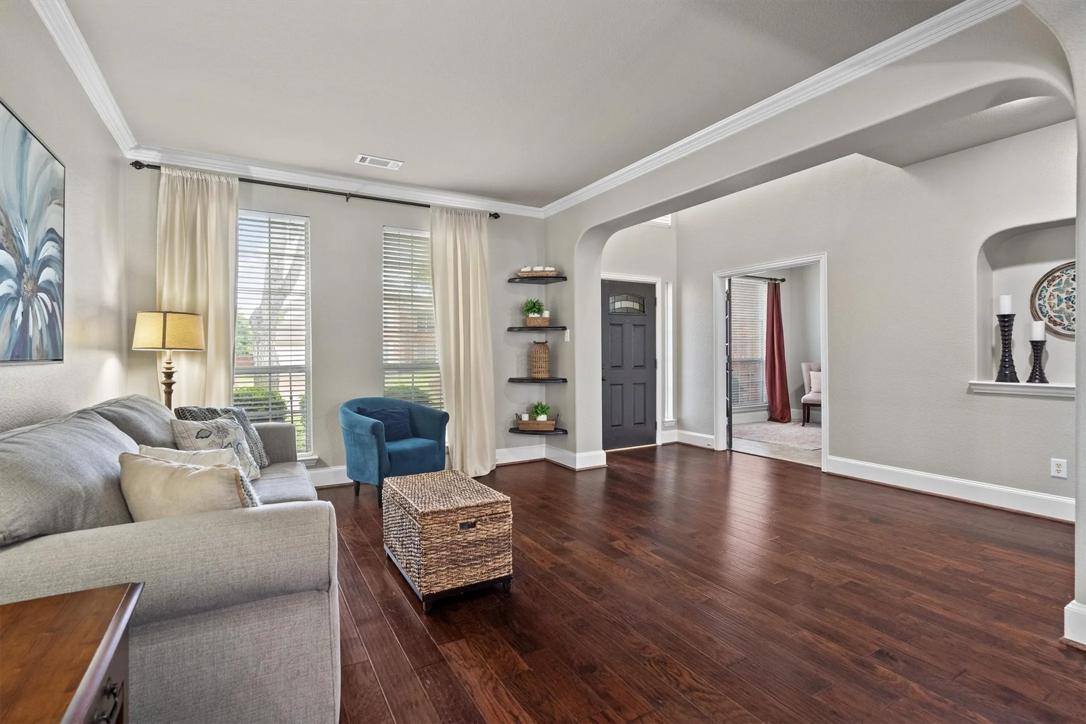 Single Family Residence For Sale in Denton County , 2116 Tennyson Drive, Flower Mound, Texas 75028, 4 Bedroom, 3 Bathroom, 2 Garage spaces, 3,674 Sqft, built in 1997, mls#21376116, Real Estate Agent in Flower Mound, Homes For Sale in Denton county, Homes For Sale in Flower Mound, Realtor in Flower Mound Texas, Real Estate Brokerage Independent Realty Texas, Luminita Cordes Realtor