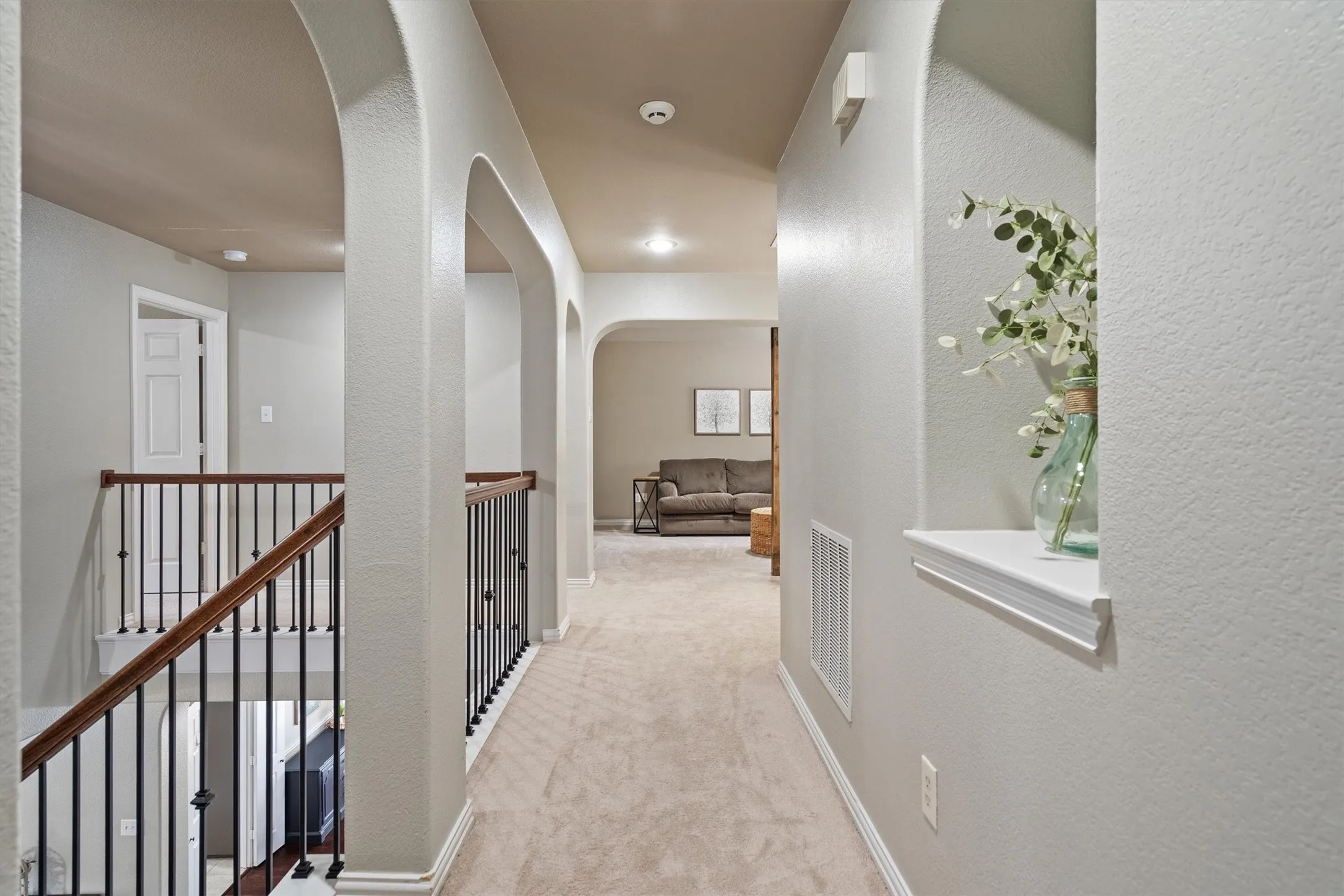 Single Family Residence For Sale in Denton County , 2116 Tennyson Drive, Flower Mound, Texas 75028, 4 Bedroom, 3 Bathroom, 2 Garage spaces, 3,674 Sqft, built in 1997, mls#21376116, Real Estate Agent in Flower Mound, Homes For Sale in Denton county, Homes For Sale in Flower Mound, Realtor in Flower Mound Texas, Real Estate Brokerage Independent Realty Texas, Luminita Cordes Realtor