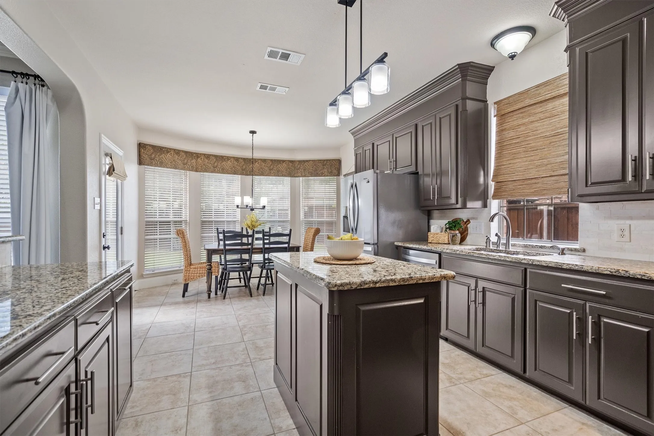 Single Family Residence For Sale in Denton County , 2116 Tennyson Drive, Flower Mound, Texas 75028, 4 Bedroom, 3 Bathroom, 2 Garage spaces, 3,674 Sqft, built in 1997, mls#21376116, Real Estate Agent in Flower Mound, Homes For Sale in Denton county, Homes For Sale in Flower Mound, Realtor in Flower Mound Texas, Real Estate Brokerage Independent Realty Texas, Luminita Cordes Realtor