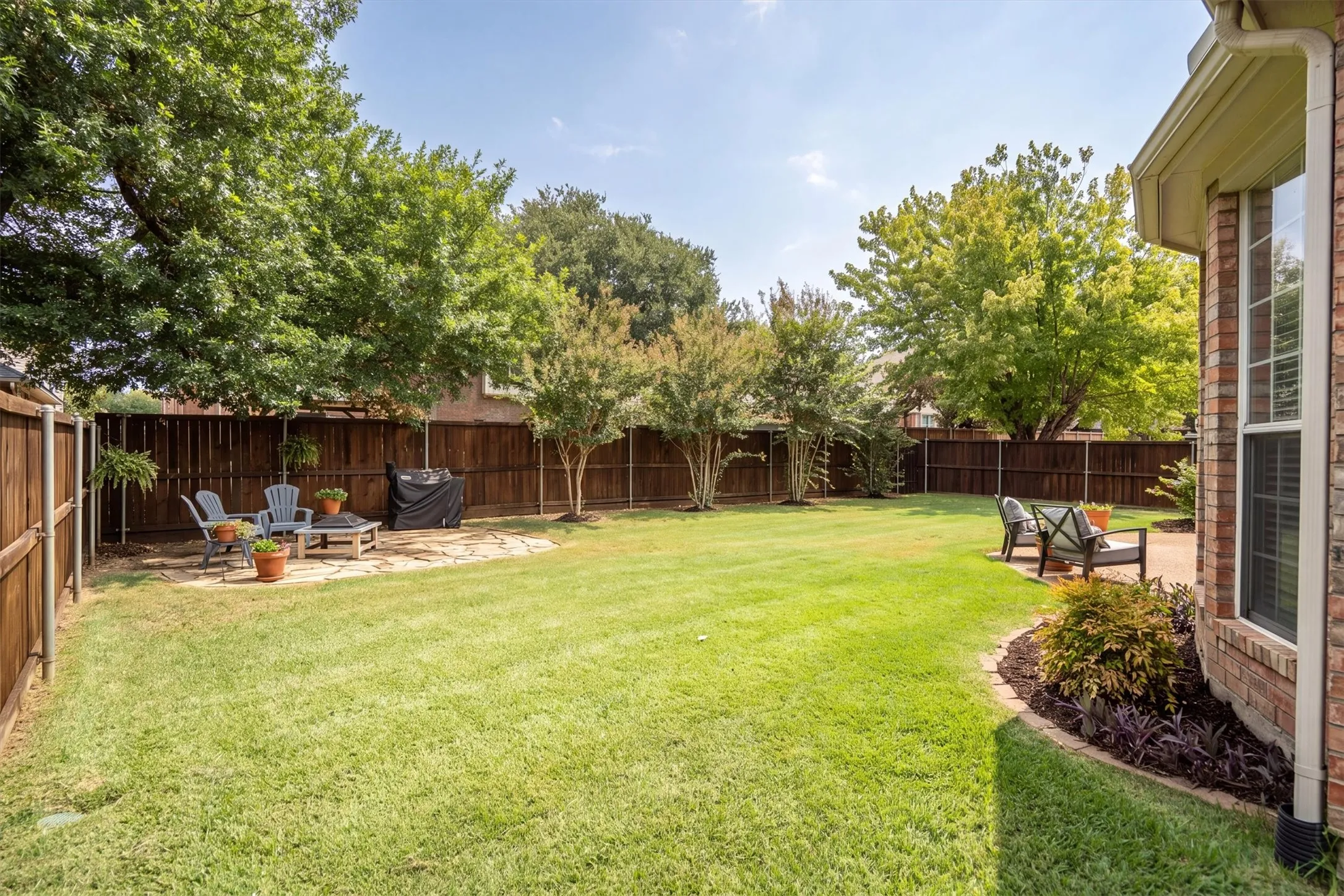 Single Family Residence For Sale in Denton County , 2116 Tennyson Drive, Flower Mound, Texas 75028, 4 Bedroom, 3 Bathroom, 2 Garage spaces, 3,674 Sqft, built in 1997, mls#21376116, Real Estate Agent in Flower Mound, Homes For Sale in Denton county, Homes For Sale in Flower Mound, Realtor in Flower Mound Texas, Real Estate Brokerage Independent Realty Texas, Luminita Cordes Realtor
