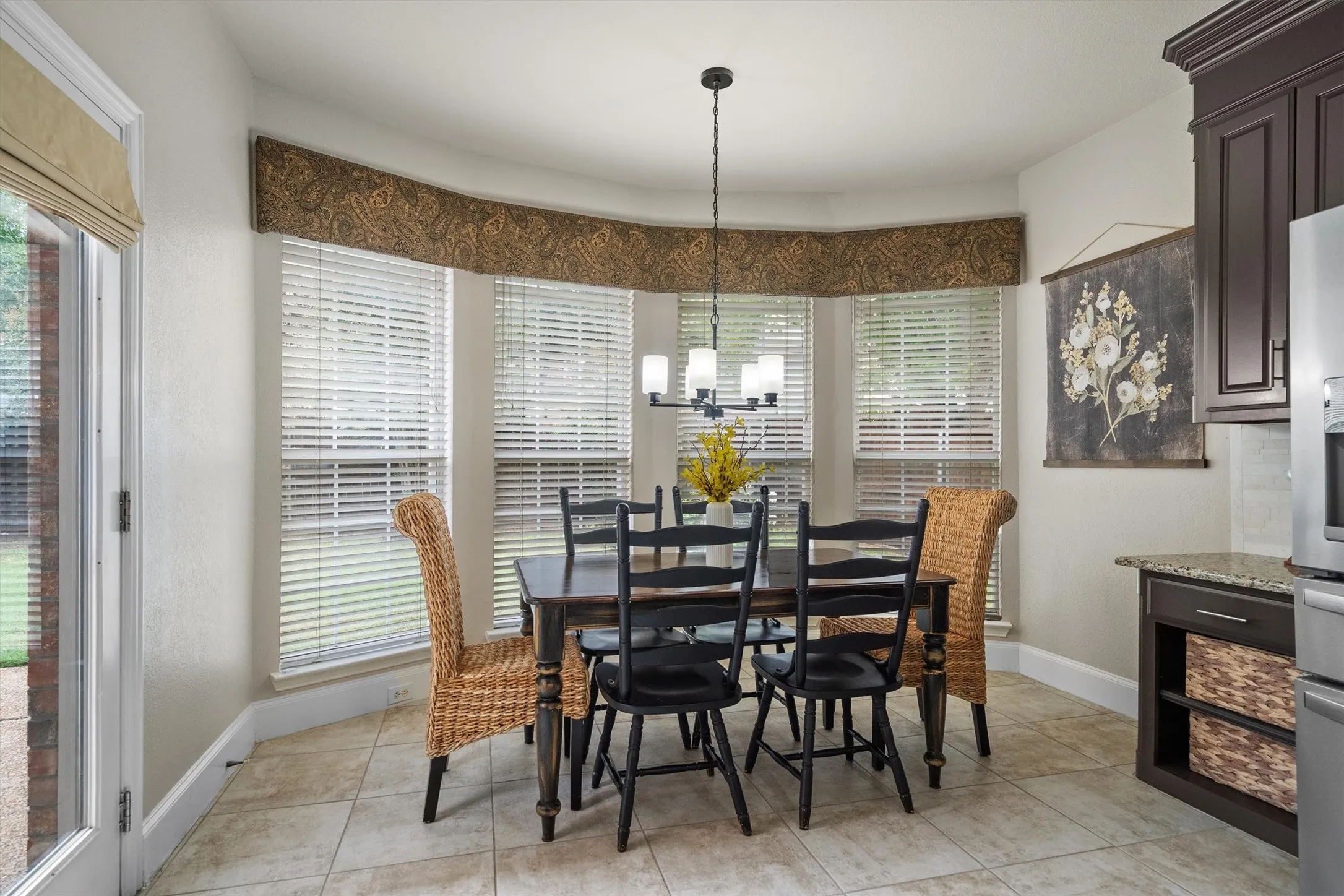Single Family Residence For Sale in Denton County , 2116 Tennyson Drive, Flower Mound, Texas 75028, 4 Bedroom, 3 Bathroom, 2 Garage spaces, 3,674 Sqft, built in 1997, mls#21376116, Real Estate Agent in Flower Mound, Homes For Sale in Denton county, Homes For Sale in Flower Mound, Realtor in Flower Mound Texas, Real Estate Brokerage Independent Realty Texas, Luminita Cordes Realtor