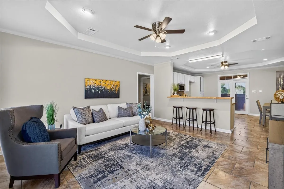 Single Family Residence For Sale in Henderson County , 7900 Private Road 7905, Athens, Texas 75752, 4 Bedroom, 3 Bathroom, 2 Garage spaces, 2,198 Sqft, built in 2008, mls#21381540, Real Estate Agent in Athens, Homes For Sale in Henderson county, Homes For Sale in Athens, Realtor in Athens Texas, Real Estate Brokerage Independent Realty Texas, Luminita Cordes Realtor