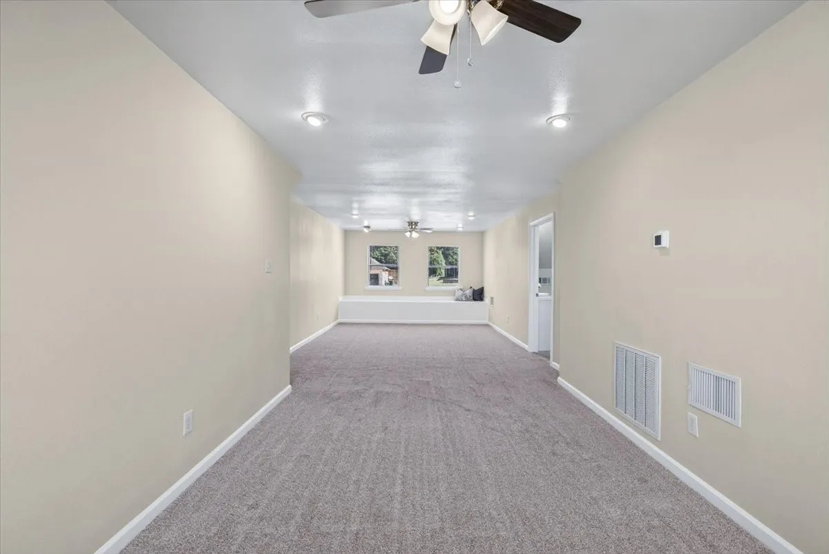 Single Family Residence For Sale in Henderson County , 7900 Private Road 7905, Athens, Texas 75752, 4 Bedroom, 3 Bathroom, 2 Garage spaces, 2,198 Sqft, built in 2008, mls#21381540, Real Estate Agent in Athens, Homes For Sale in Henderson county, Homes For Sale in Athens, Realtor in Athens Texas, Real Estate Brokerage Independent Realty Texas, Luminita Cordes Realtor