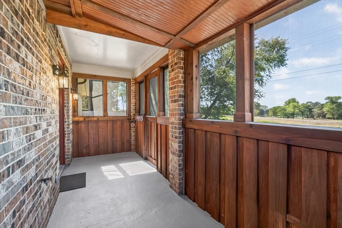 Single Family Residence For Sale in Henderson County , 7900 Private Road 7905, Athens, Texas 75752, 4 Bedroom, 3 Bathroom, 2 Garage spaces, 2,198 Sqft, built in 2008, mls#21381540, Real Estate Agent in Athens, Homes For Sale in Henderson county, Homes For Sale in Athens, Realtor in Athens Texas, Real Estate Brokerage Independent Realty Texas, Luminita Cordes Realtor