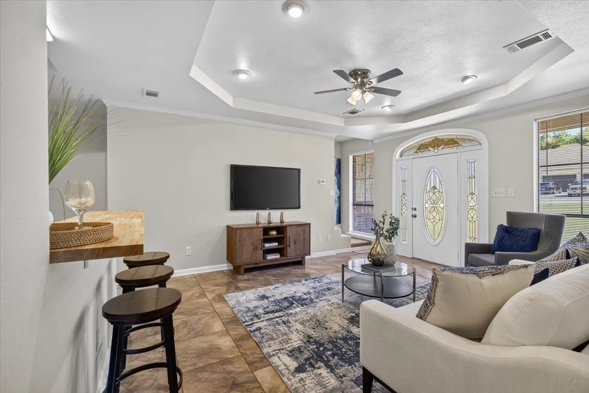 Single Family Residence For Sale in Henderson County , 7900 Private Road 7905, Athens, Texas 75752, 4 Bedroom, 3 Bathroom, 2 Garage spaces, 2,198 Sqft, built in 2008, mls#21381540, Real Estate Agent in Athens, Homes For Sale in Henderson county, Homes For Sale in Athens, Realtor in Athens Texas, Real Estate Brokerage Independent Realty Texas, Luminita Cordes Realtor