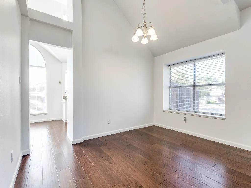 Single Family Residence For Rent in Collin County , 6841 Bellehaven Drive, Plano, Texas 75023, 3 Bedroom, 3 Bathroom, 2 Garage spaces, 1,824 Sqft, built in 1989, mls#21381587, Real Estate Agent in Plano, Homes For Rent in Collin county, Homes For Rent in Plano, Realtor in Plano Texas, Real Estate Brokerage Independent Realty Texas, Luminita Cordes Realtor