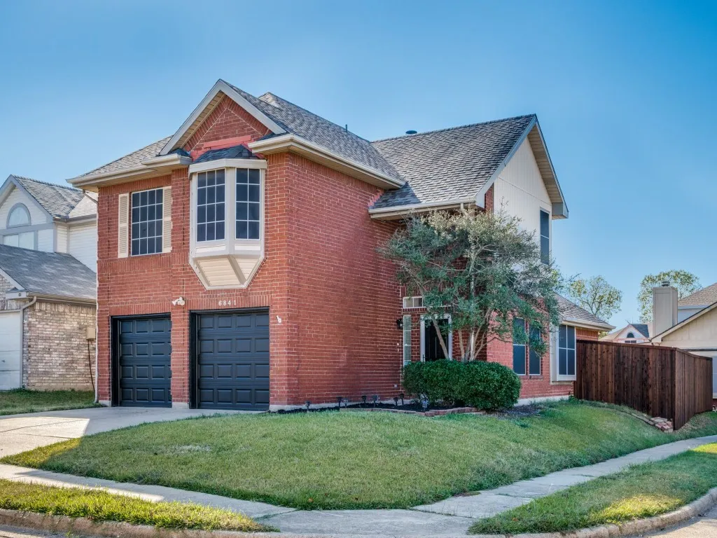 Single Family Residence For Rent in Collin County , 6841 Bellehaven Drive, Plano, Texas 75023, 3 Bedroom, 3 Bathroom, 2 Garage spaces, 1,824 Sqft, built in 1989, mls#21381587, Real Estate Agent in Plano, Homes For Rent in Collin county, Homes For Rent in Plano, Realtor in Plano Texas, Real Estate Brokerage Independent Realty Texas, Luminita Cordes Realtor