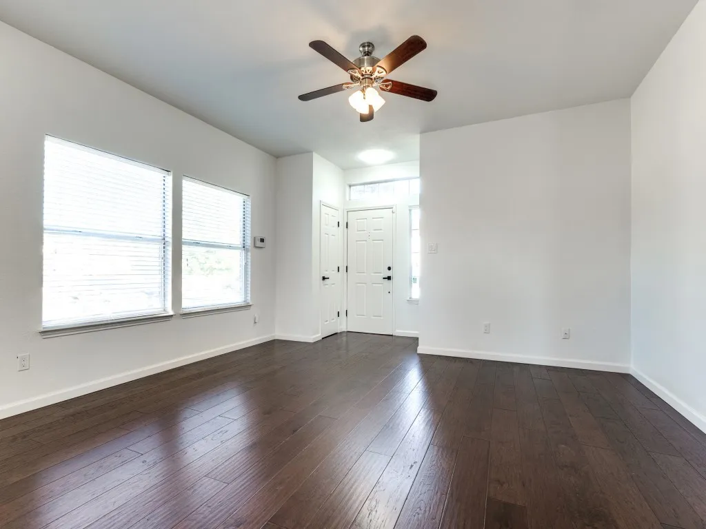 Single Family Residence For Rent in Collin County , 6841 Bellehaven Drive, Plano, Texas 75023, 3 Bedroom, 3 Bathroom, 2 Garage spaces, 1,824 Sqft, built in 1989, mls#21381587, Real Estate Agent in Plano, Homes For Rent in Collin county, Homes For Rent in Plano, Realtor in Plano Texas, Real Estate Brokerage Independent Realty Texas, Luminita Cordes Realtor