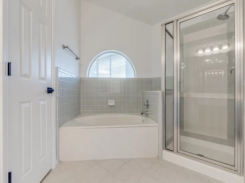 Single Family Residence For Rent in Collin County , 6841 Bellehaven Drive, Plano, Texas 75023, 3 Bedroom, 3 Bathroom, 2 Garage spaces, 1,824 Sqft, built in 1989, mls#21381587, Real Estate Agent in Plano, Homes For Rent in Collin county, Homes For Rent in Plano, Realtor in Plano Texas, Real Estate Brokerage Independent Realty Texas, Luminita Cordes Realtor