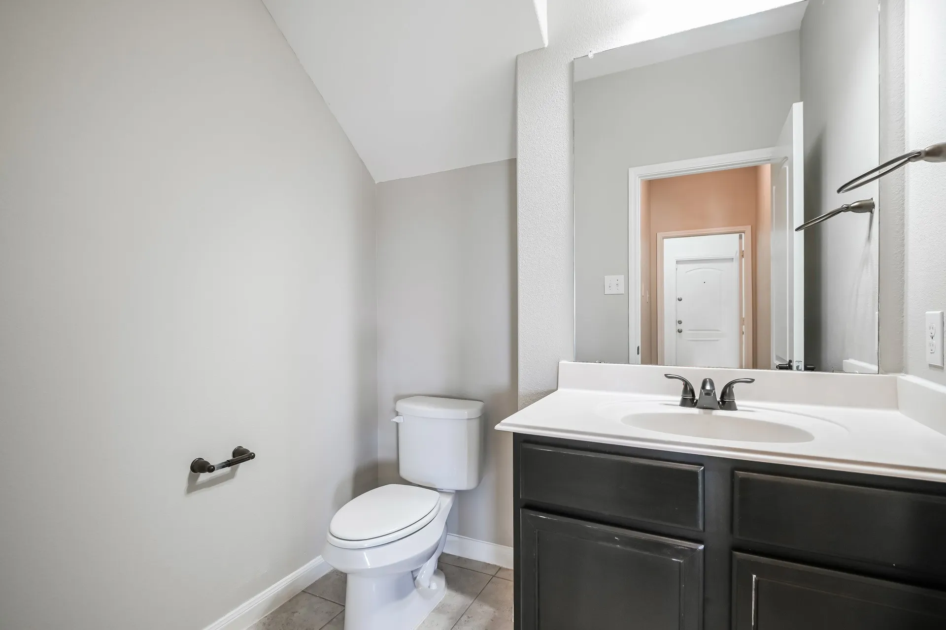 Single Family Residence For Rent in Dallas County , 710 Shady Meadow Lane, Glenn Heights, Texas 75154, 4 Bedroom, 2 Bathroom, 2 Garage spaces, 2,312 Sqft, built in 2016, mls#21381589, Real Estate Agent in Glenn Heights, Homes For Rent in Dallas county, Homes For Rent in Glenn Heights, Realtor in Glenn Heights Texas, Real Estate Brokerage Independent Realty Texas, Luminita Cordes Realtor