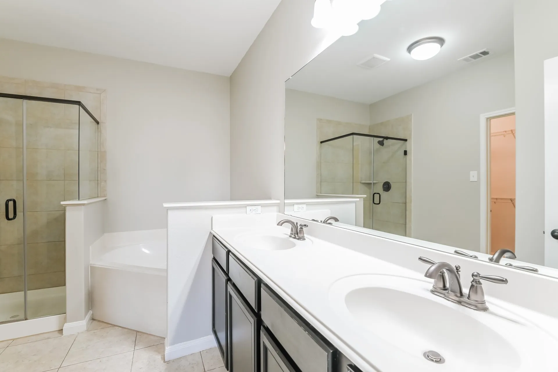 Single Family Residence For Rent in Dallas County , 710 Shady Meadow Lane, Glenn Heights, Texas 75154, 4 Bedroom, 2 Bathroom, 2 Garage spaces, 2,312 Sqft, built in 2016, mls#21381589, Real Estate Agent in Glenn Heights, Homes For Rent in Dallas county, Homes For Rent in Glenn Heights, Realtor in Glenn Heights Texas, Real Estate Brokerage Independent Realty Texas, Luminita Cordes Realtor